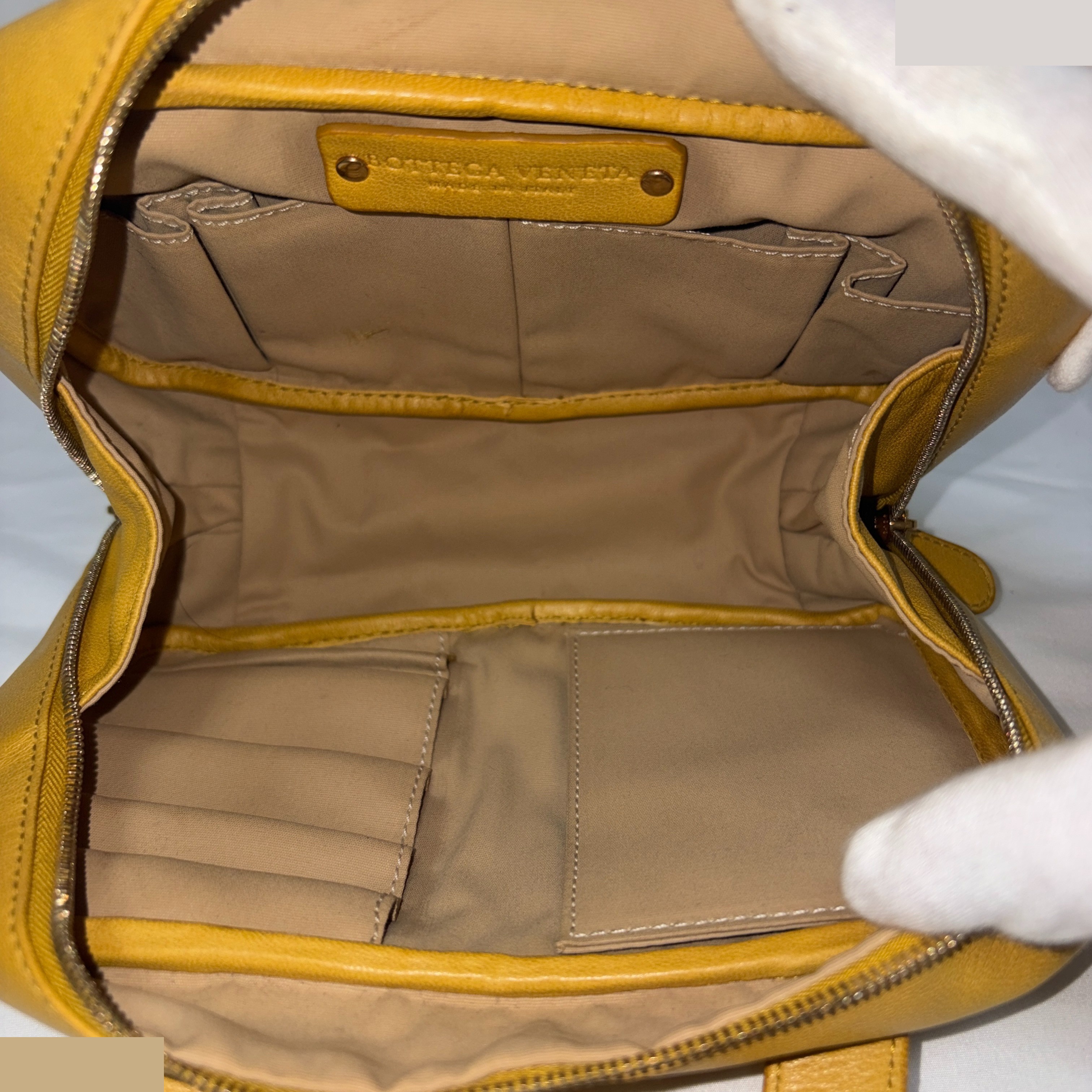 Intrecciato Leather Handbag — view 12