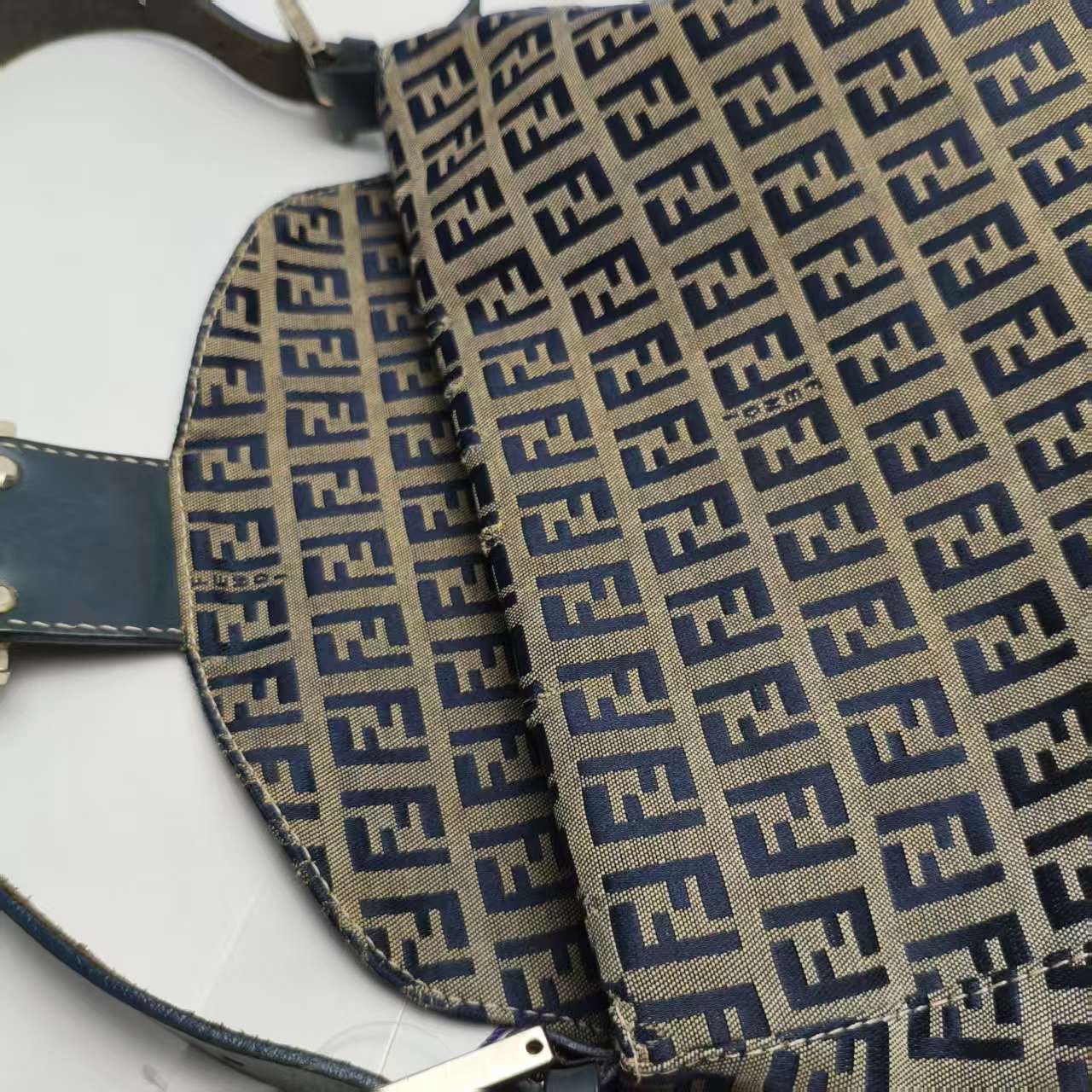 【*Shipped from: China*】FENDI Baguette Canvas Handbag — view 9