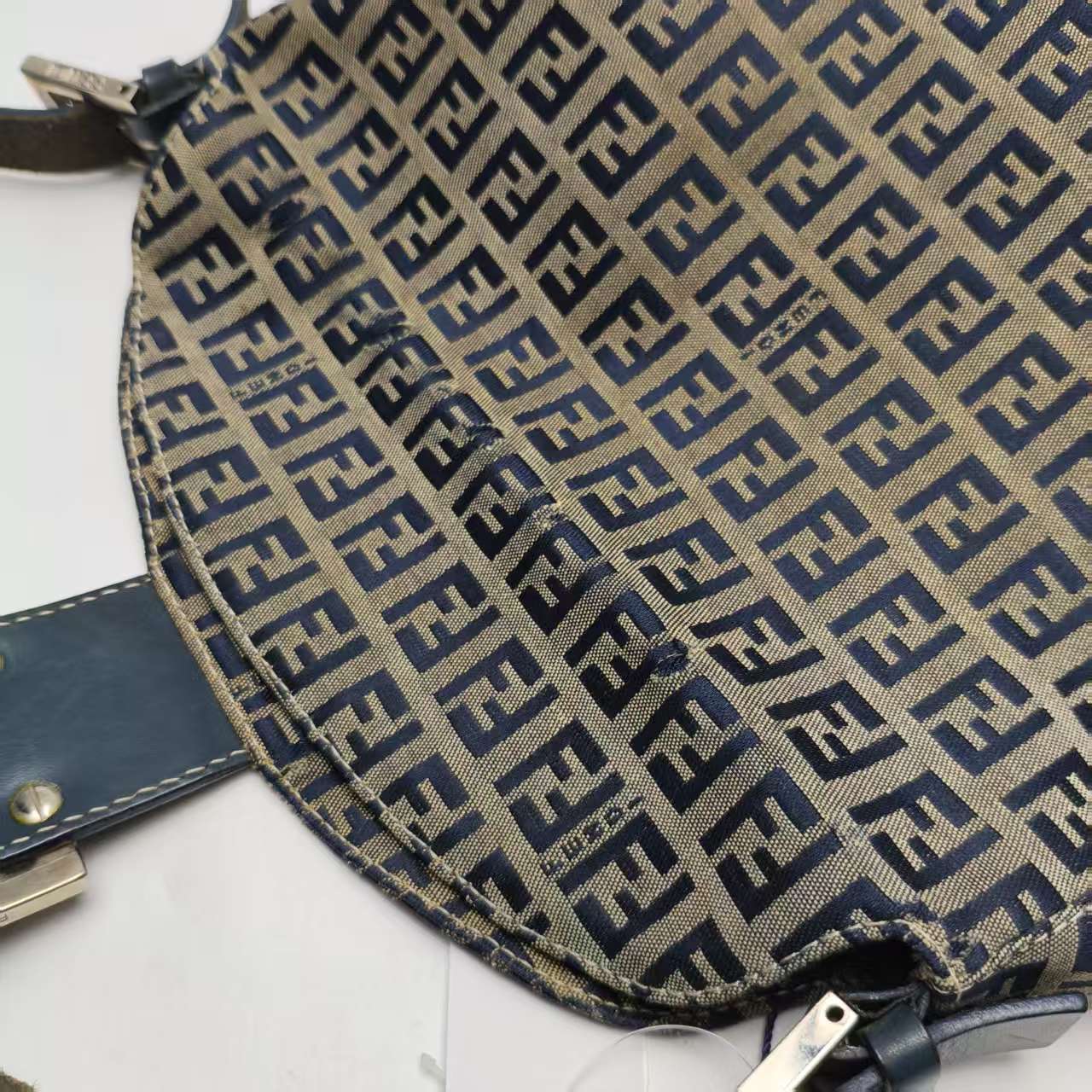 【*Shipped from: China*】FENDI Baguette Canvas Handbag — view 10