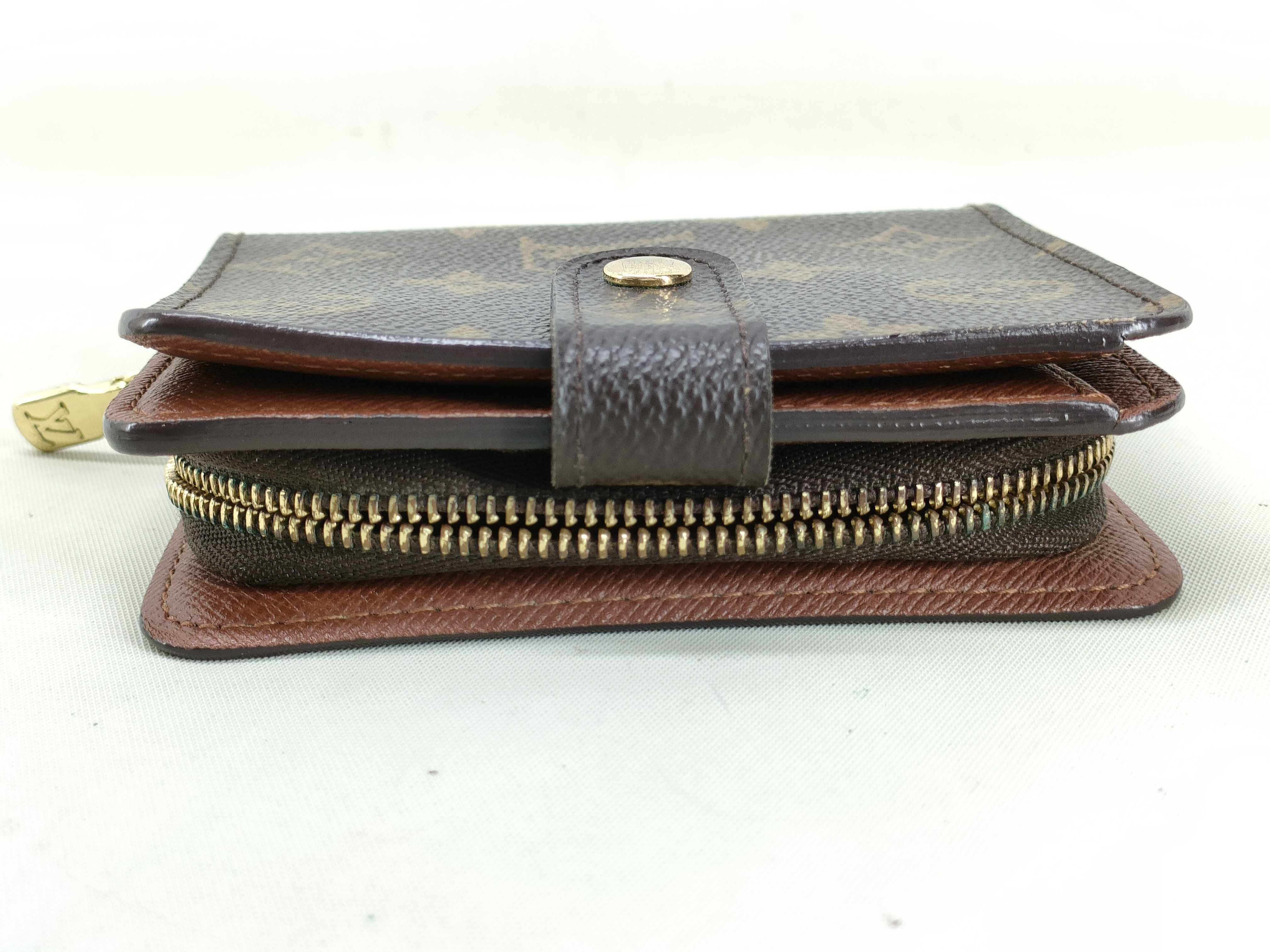 Monogram Louis Vuitton Monogram Compact Zip Bi-fold Wallet M61667 CT0045 Wallet — view 5