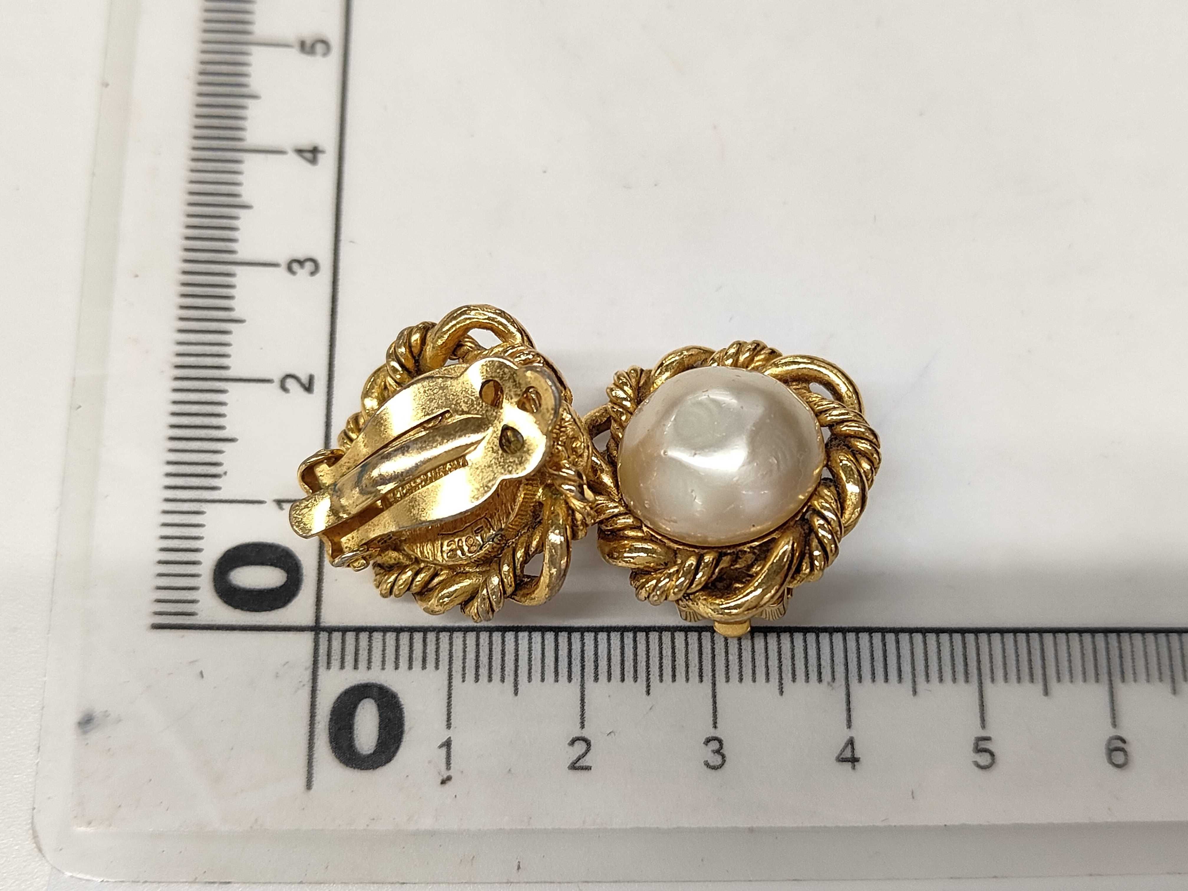 earrings — view 6