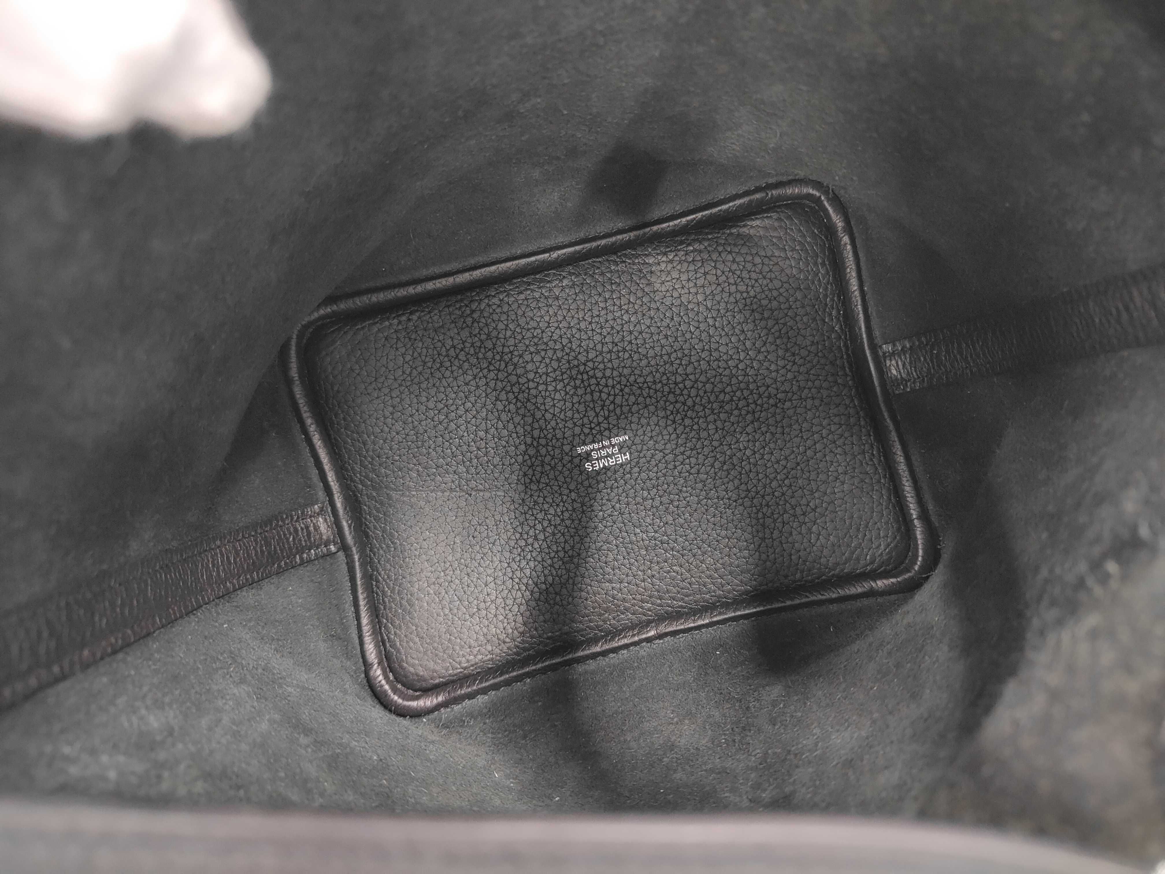 Picotin Lock 18 Black Handbag — view 7
