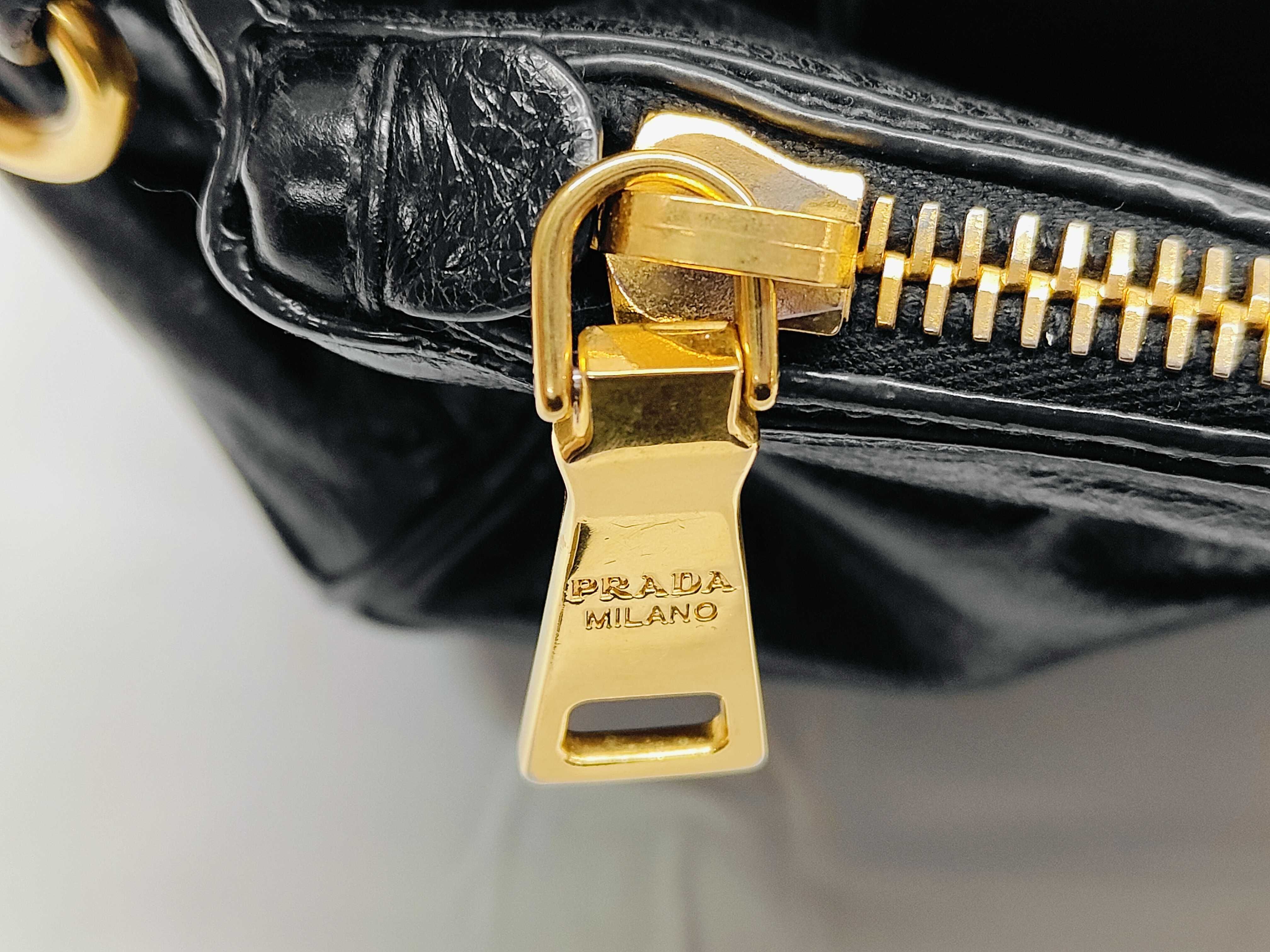 Vitello Daino Shine Handbag — view 8