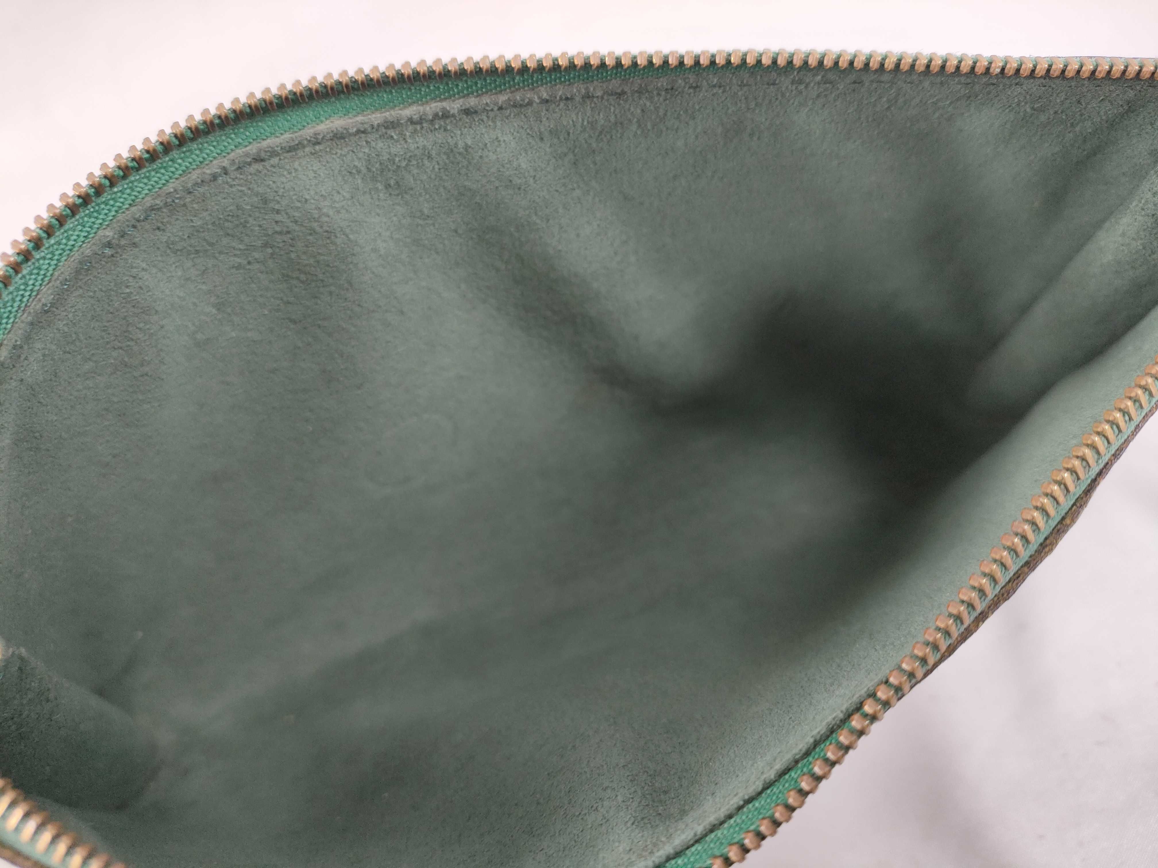 Epi Pochette Accessoires Borneo Green M52944 Shoulder Bag — view 11