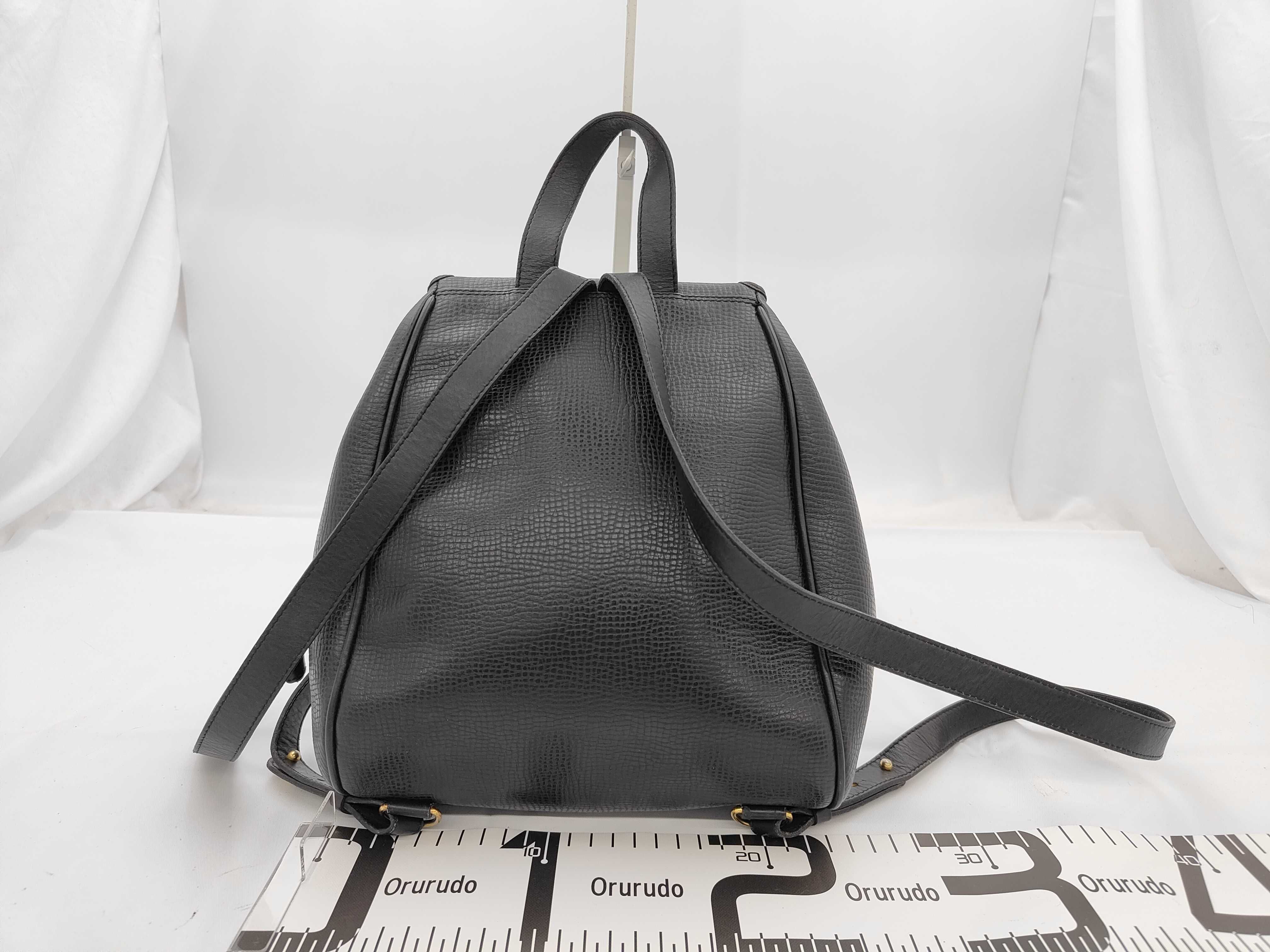 Oval Hardware All Leather Bag Backpack Rucksack — view 2