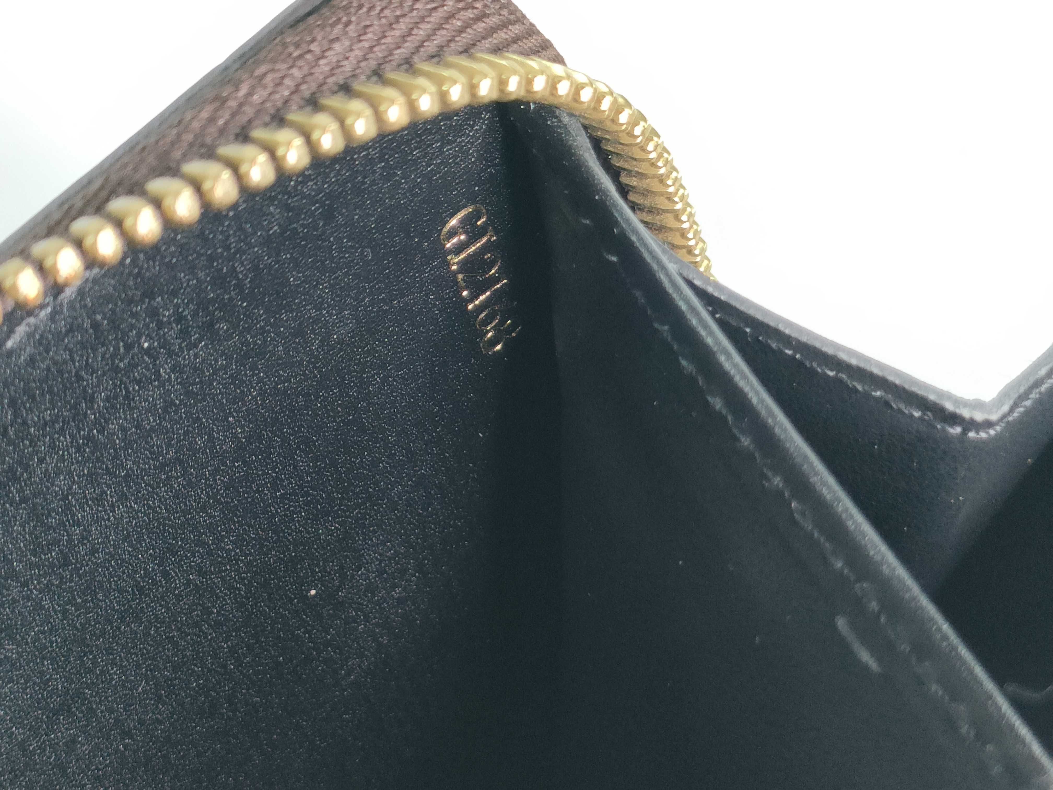 Damier Louis Vuitton LV Transformed Damier Zippy Wallet M63490 Wallet — view 12