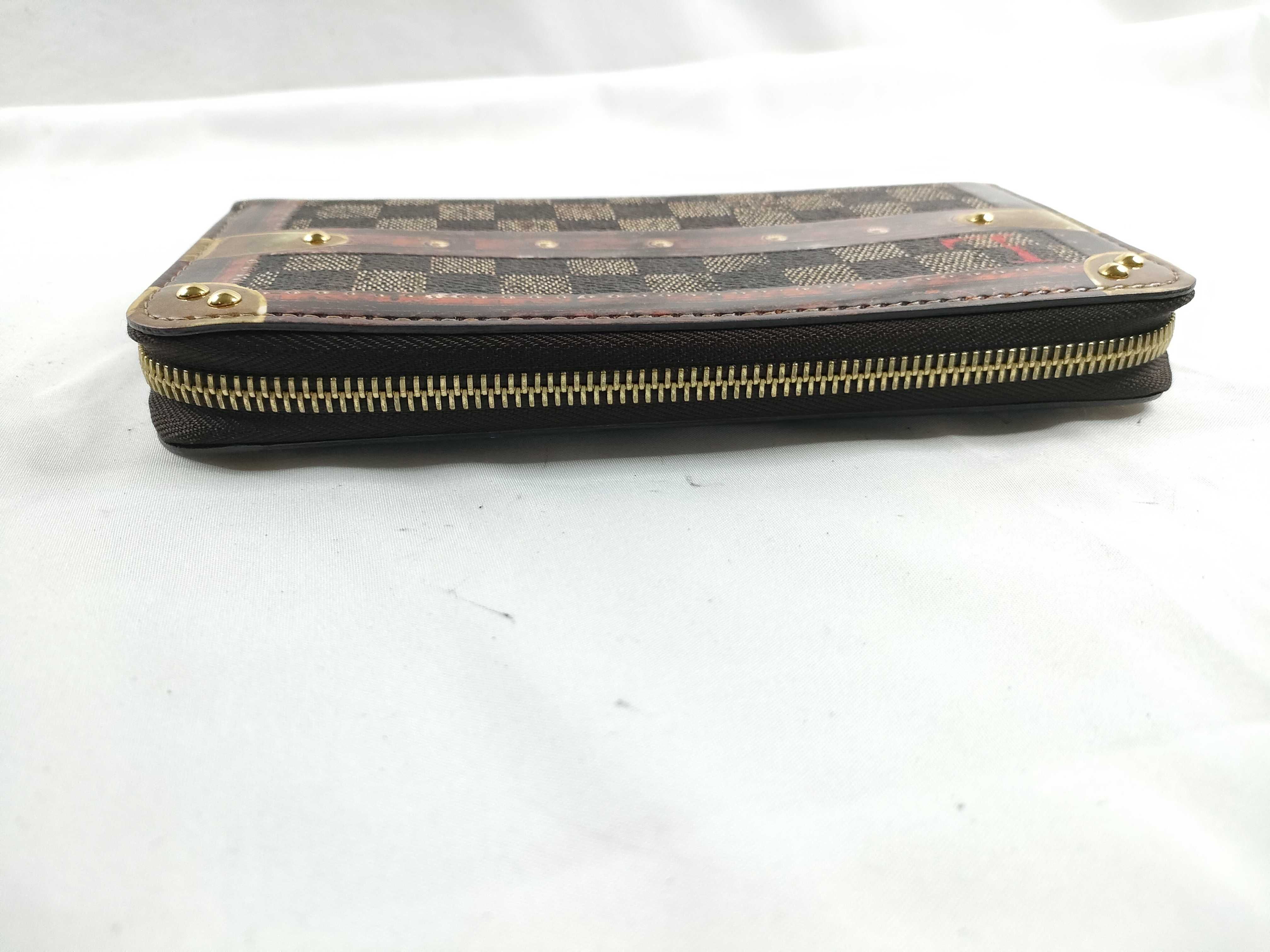 Damier Louis Vuitton LV Transformed Damier Zippy Wallet M63490 Wallet — view 6