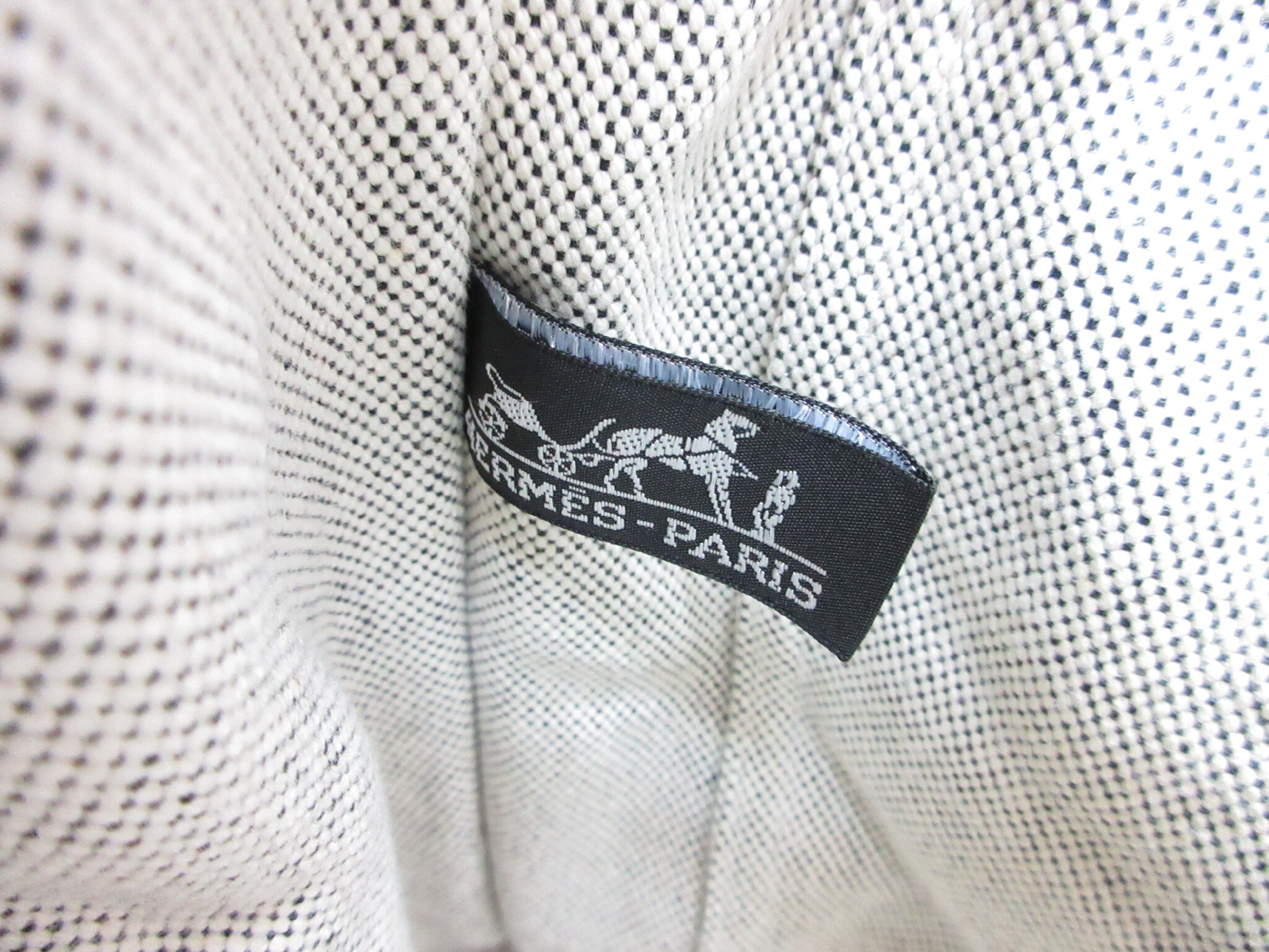 New Fourre-Tout MM Hand Tote Bag, Canvas, Gray — view 12