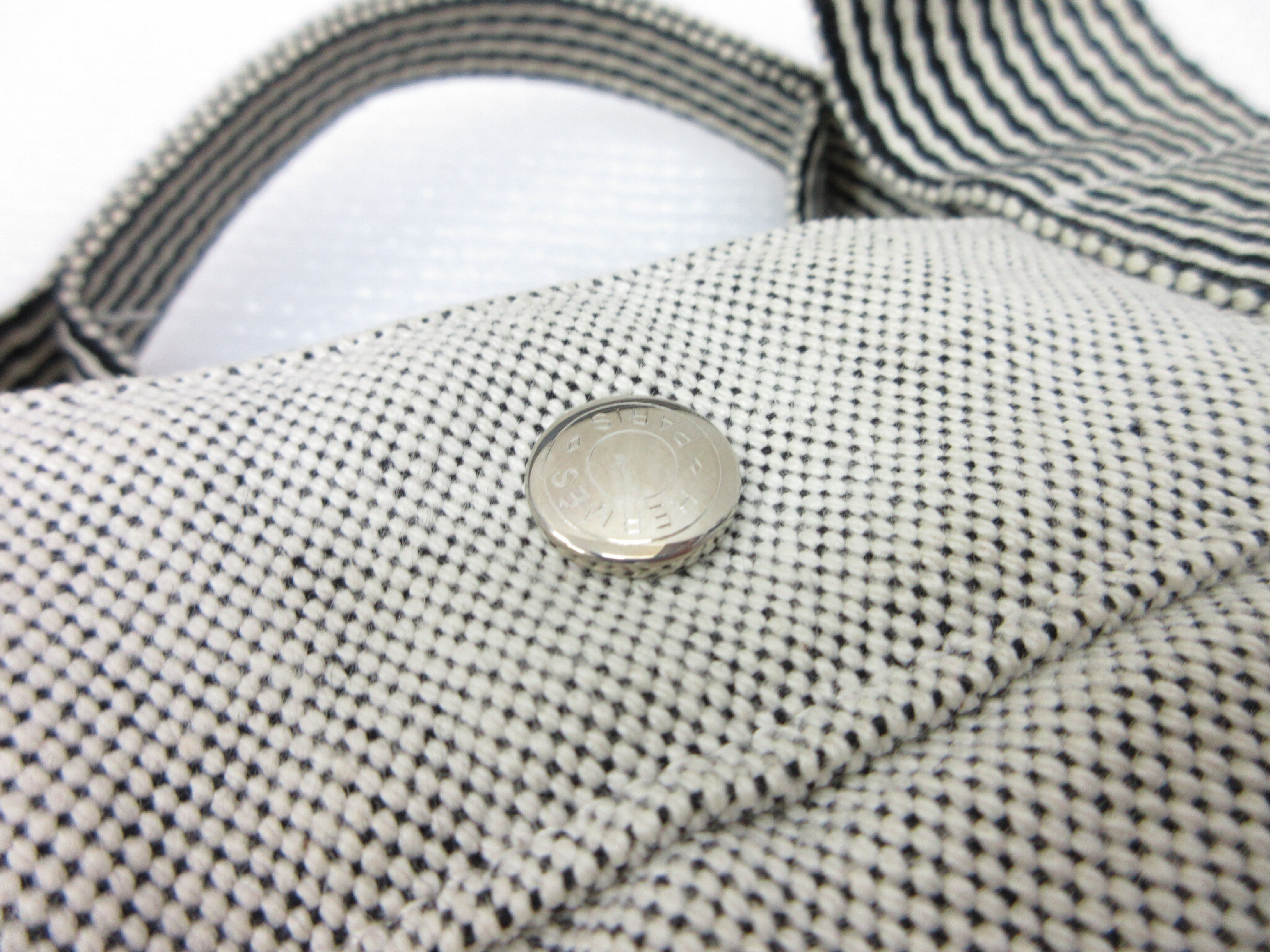 New Fourre-Tout MM Hand Tote Bag, Canvas, Gray — view 8
