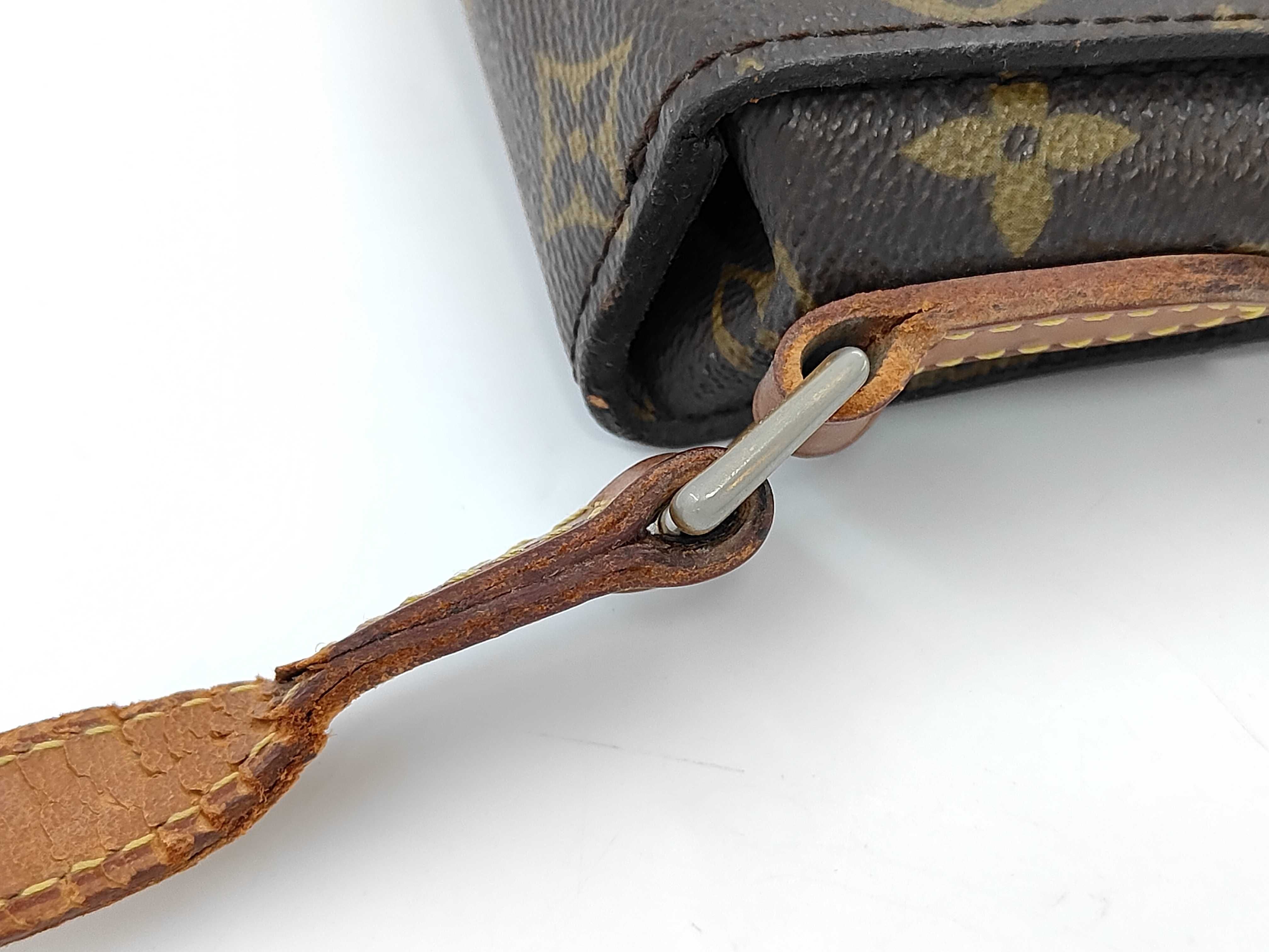 LV Monogram Saint Cloud Shoulder Bag M41428 Shoulder Bag — view 7