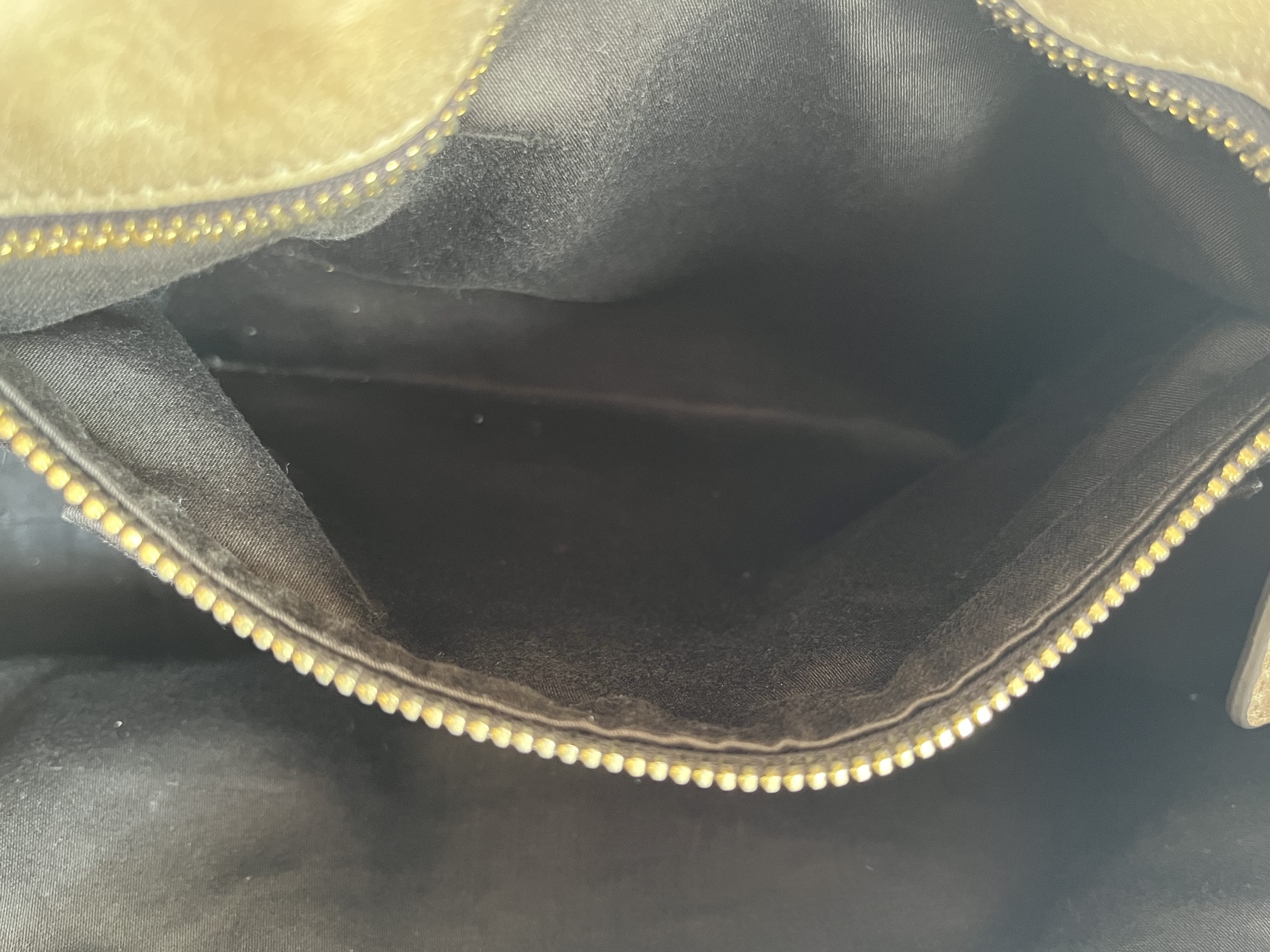 Vitello Luxe Greige 2-way Handbag with Shoulder Strap (Shoulder Bag) — view 13