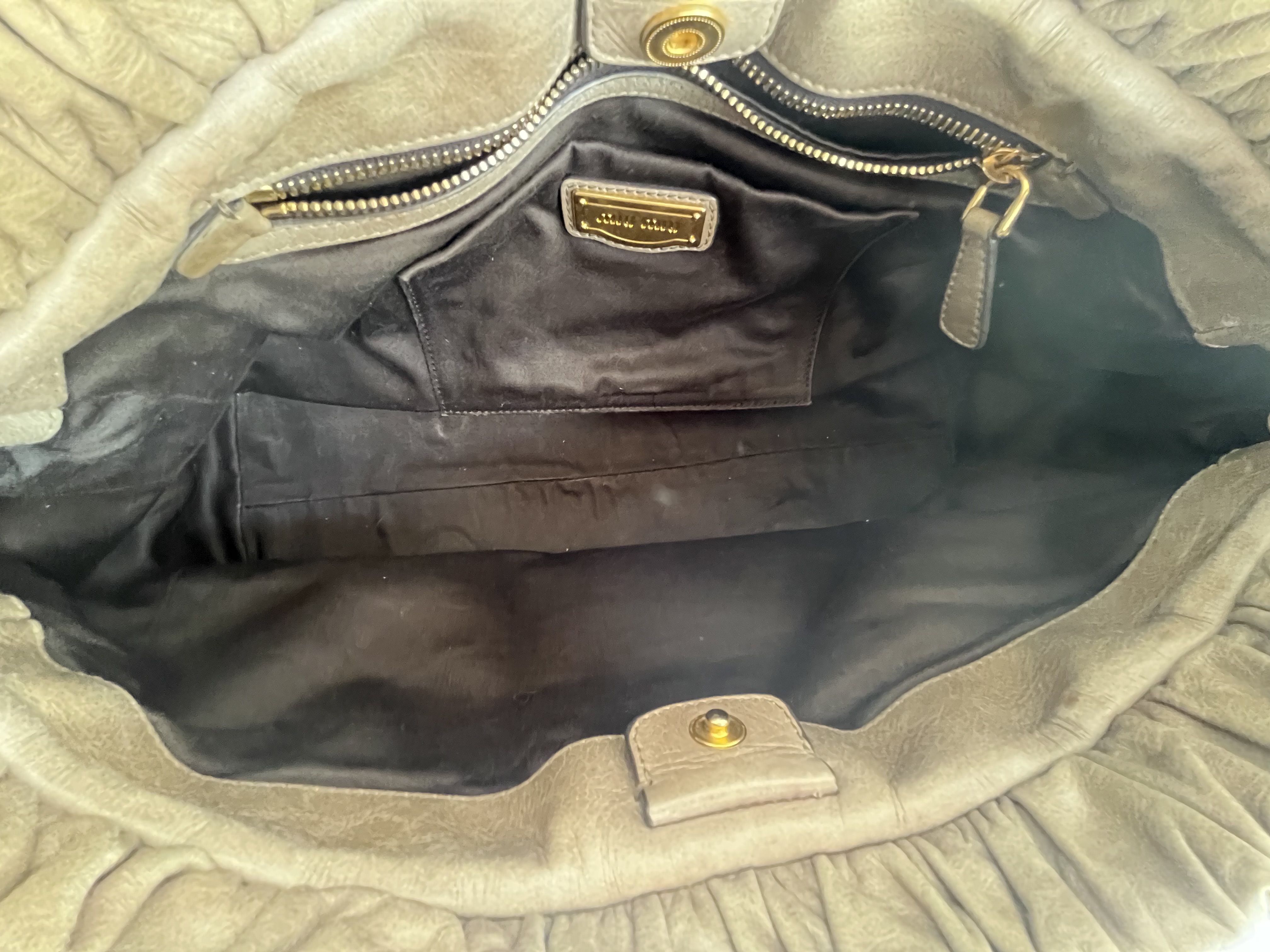Vitello Luxe Greige 2-way Handbag with Shoulder Strap (Shoulder Bag) — view 10