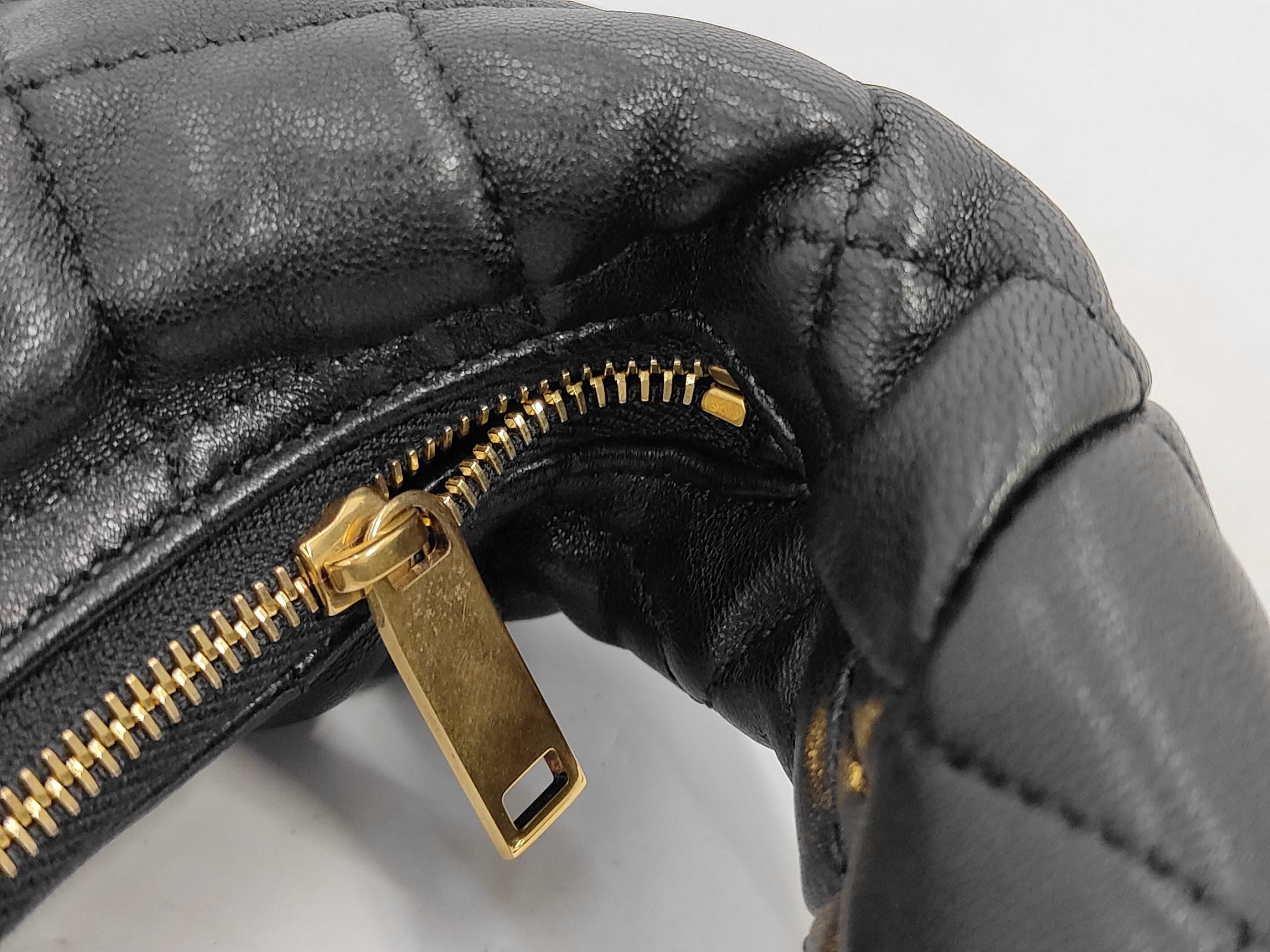 851689 Icarino Leather Black Handbag — view 7