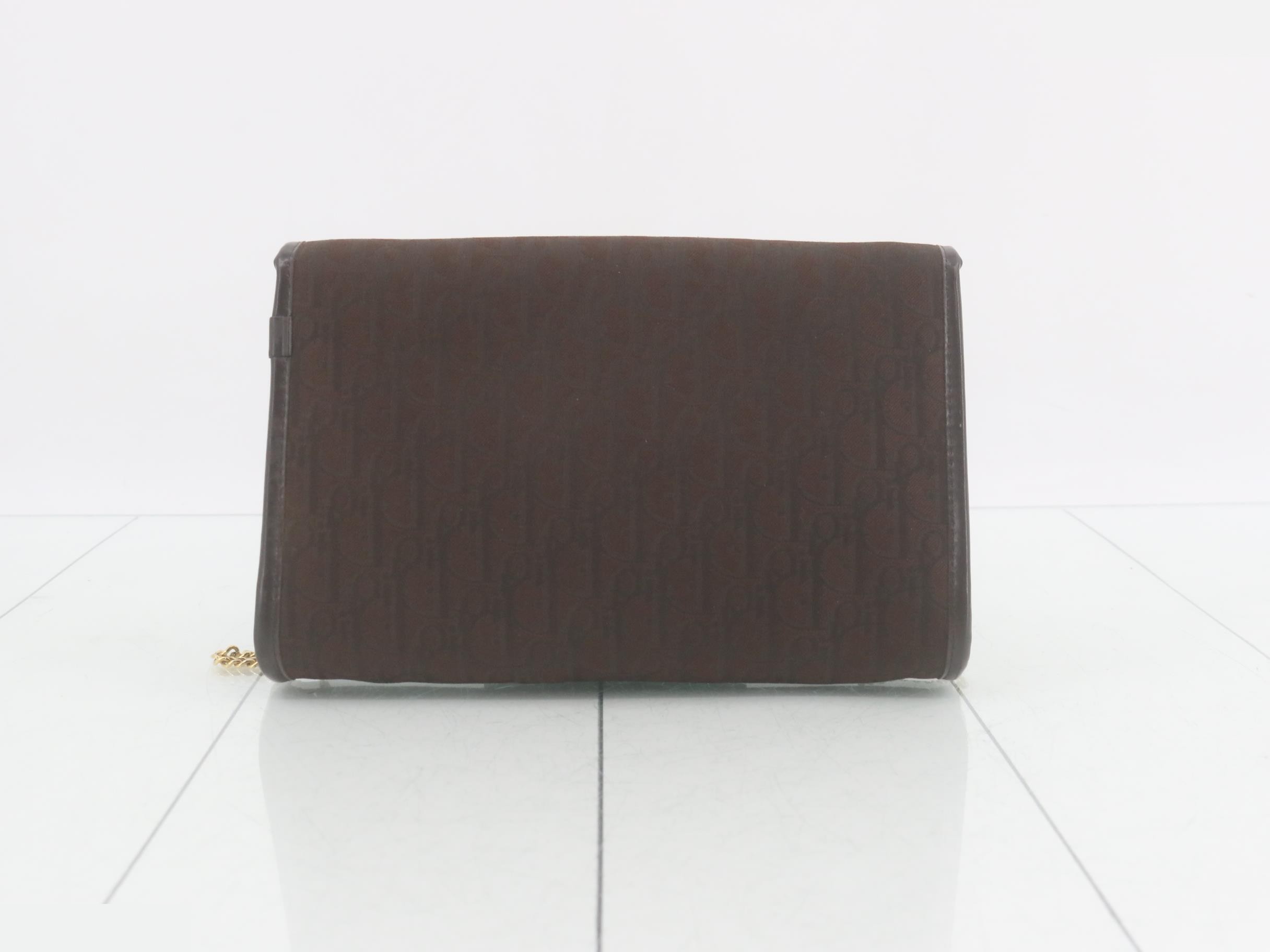 Other lines: Chain shoulder bags and shoulder bags — view 2
