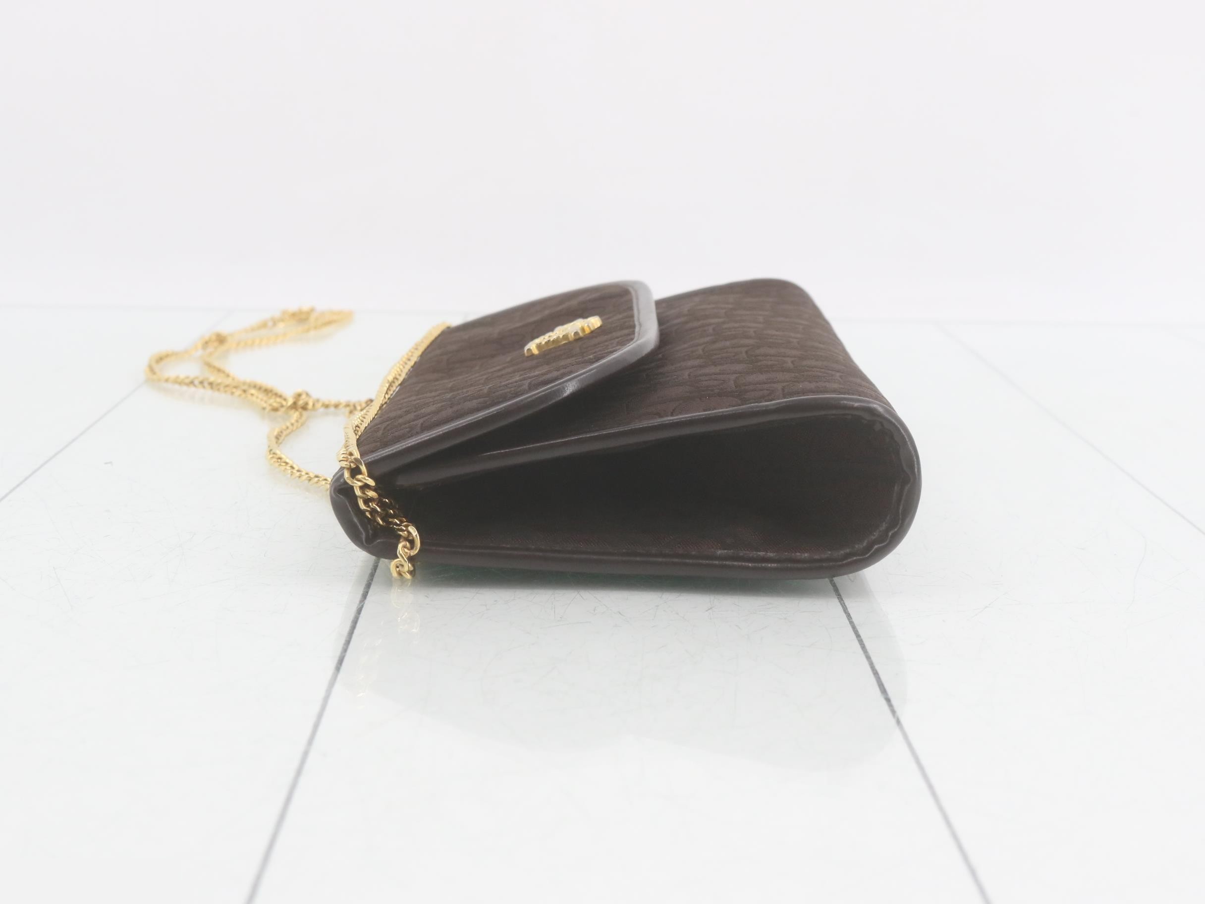 Other lines: Chain shoulder bags and shoulder bags — view 4