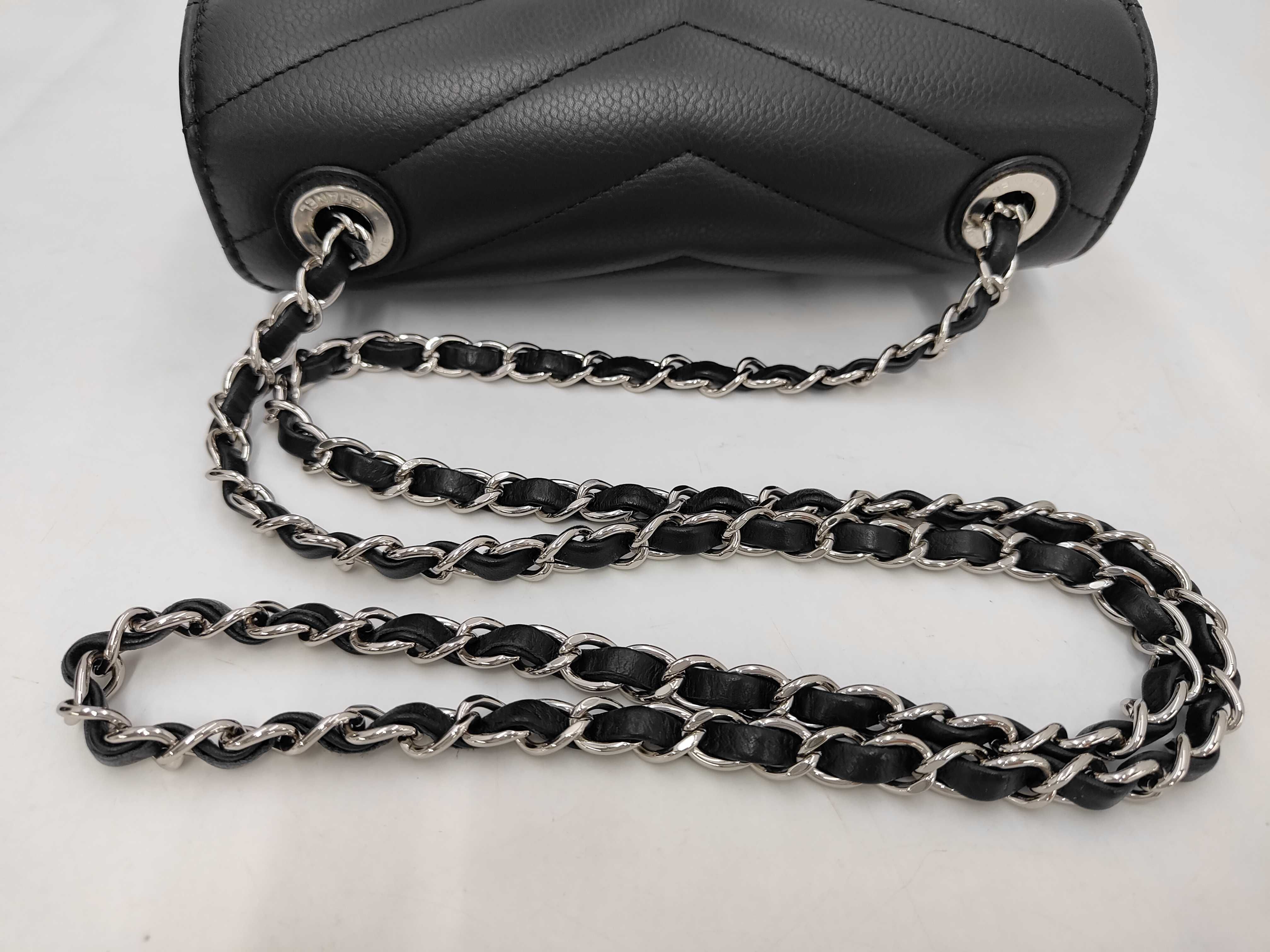 Chevron V-stitch Chain Shoulder Bag, Caviar Leather, Black, Silver Hardware. — view 5