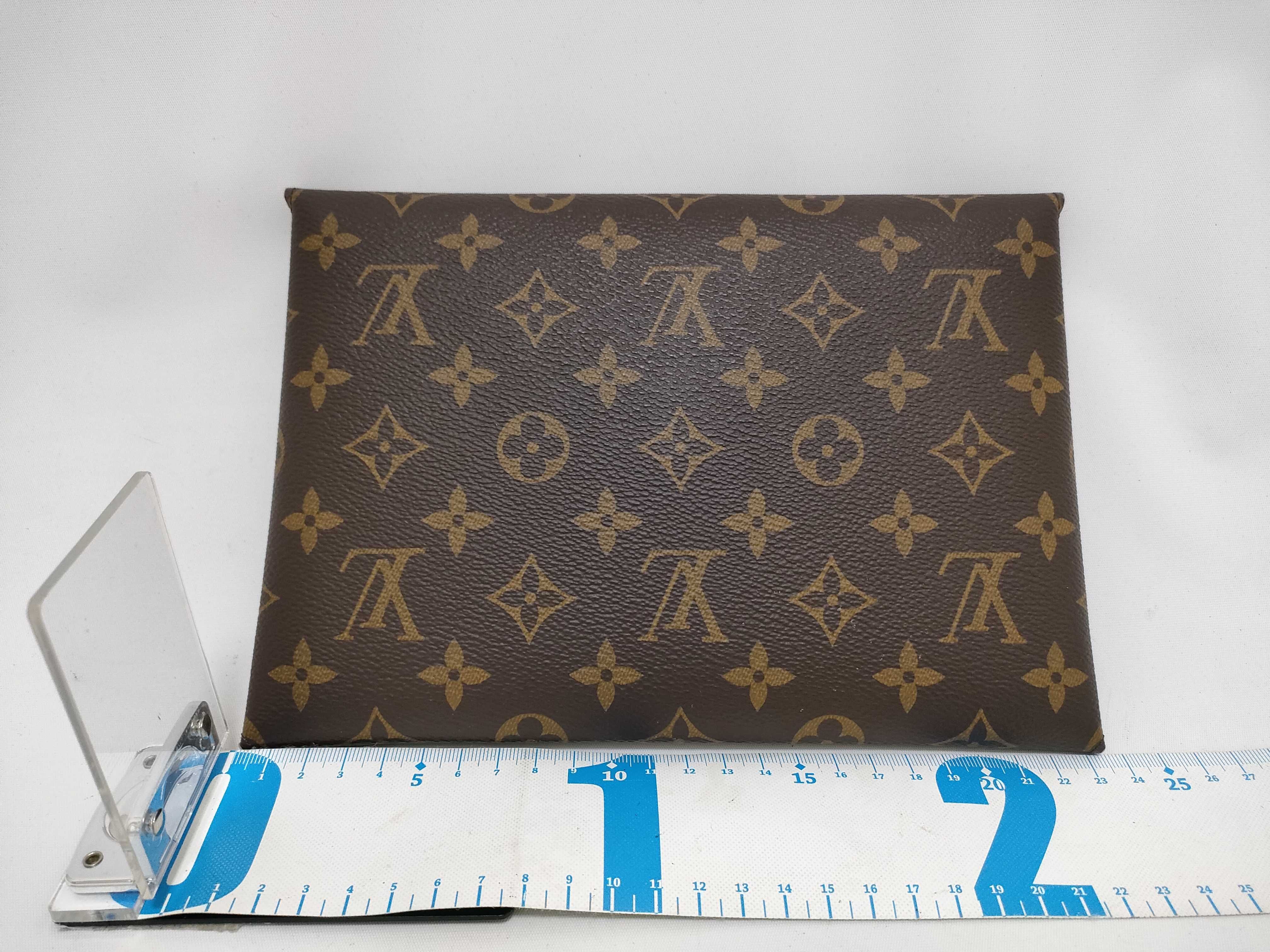 Monogram M62034 Monogram Pochette Kirigami Pouch (1 piece) — view 2