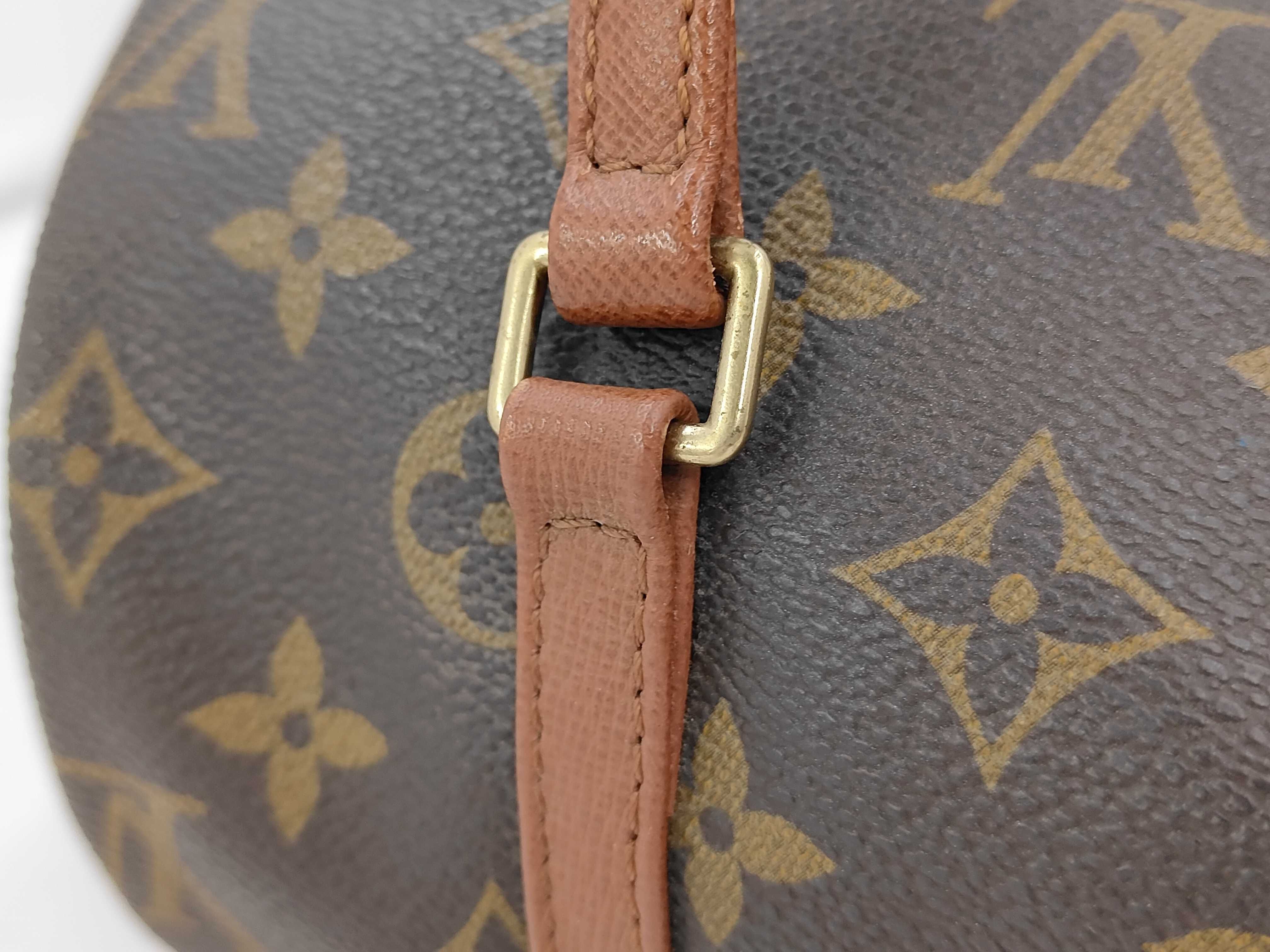 LV Papillon 26 M51366 Monogram Handbag with Pouch — view 3