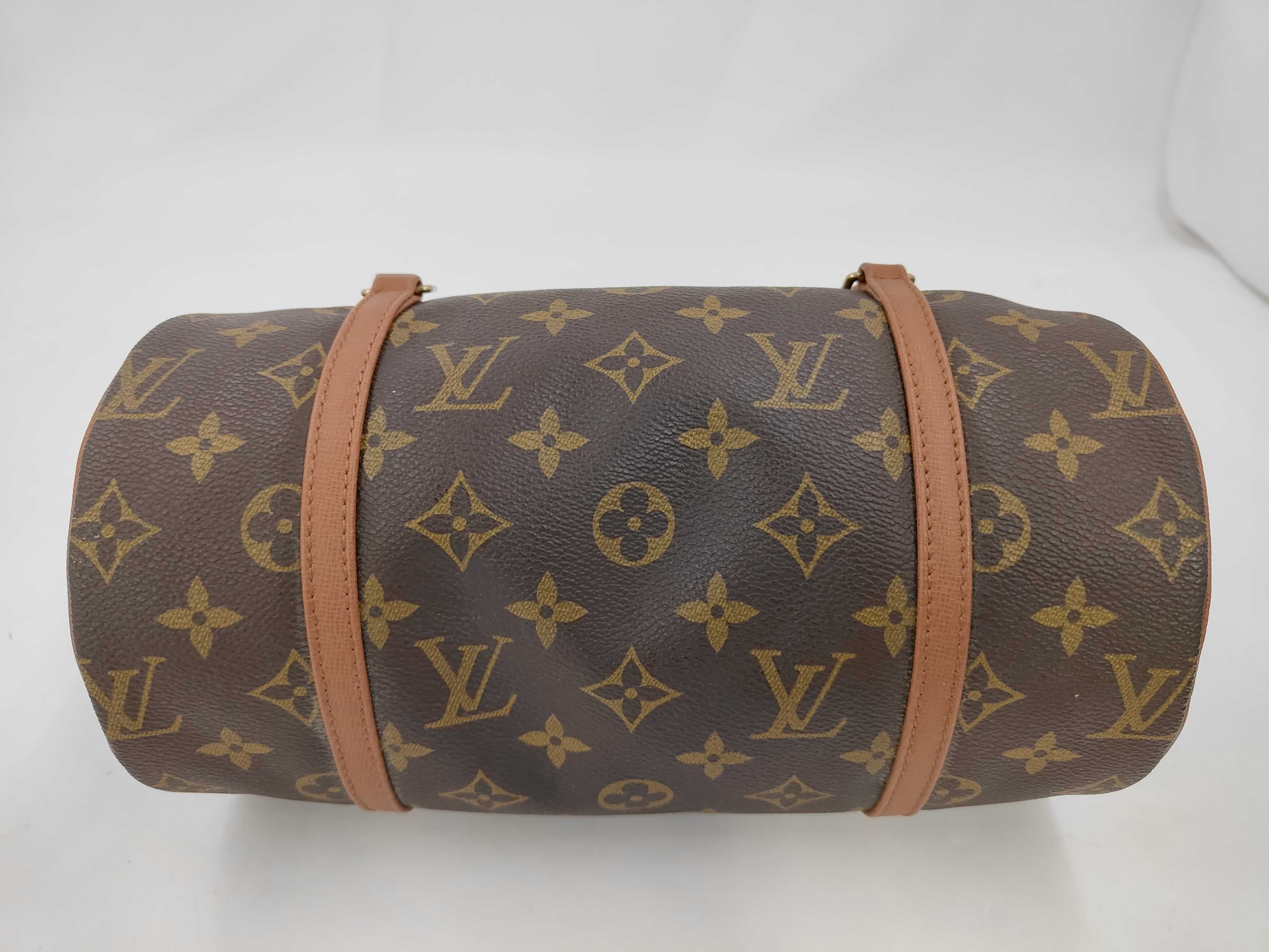 LV Papillon 26 M51366 Monogram Handbag with Pouch — view 6