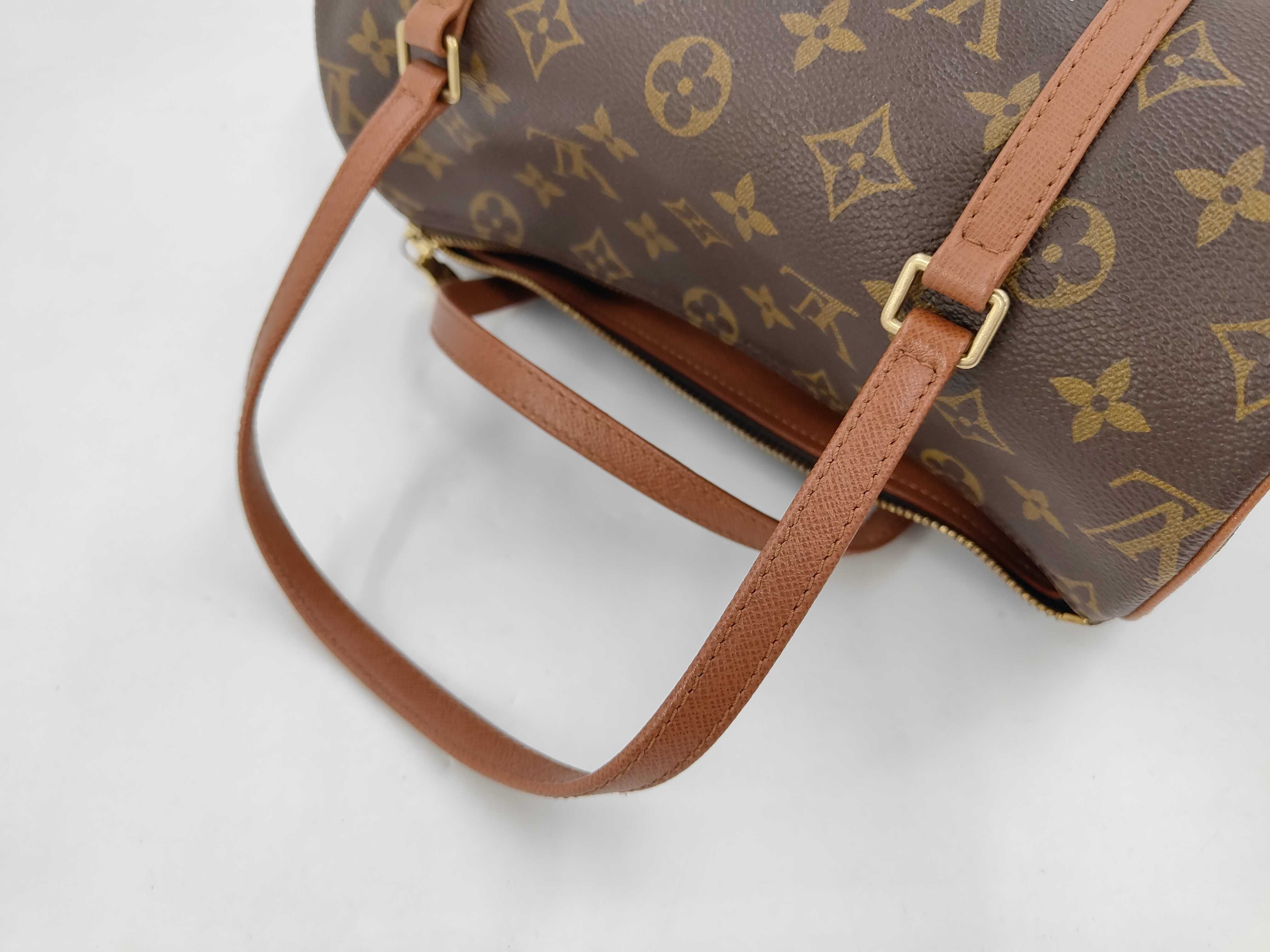 LV Papillon 26 M51366 Monogram Handbag with Pouch — view 9