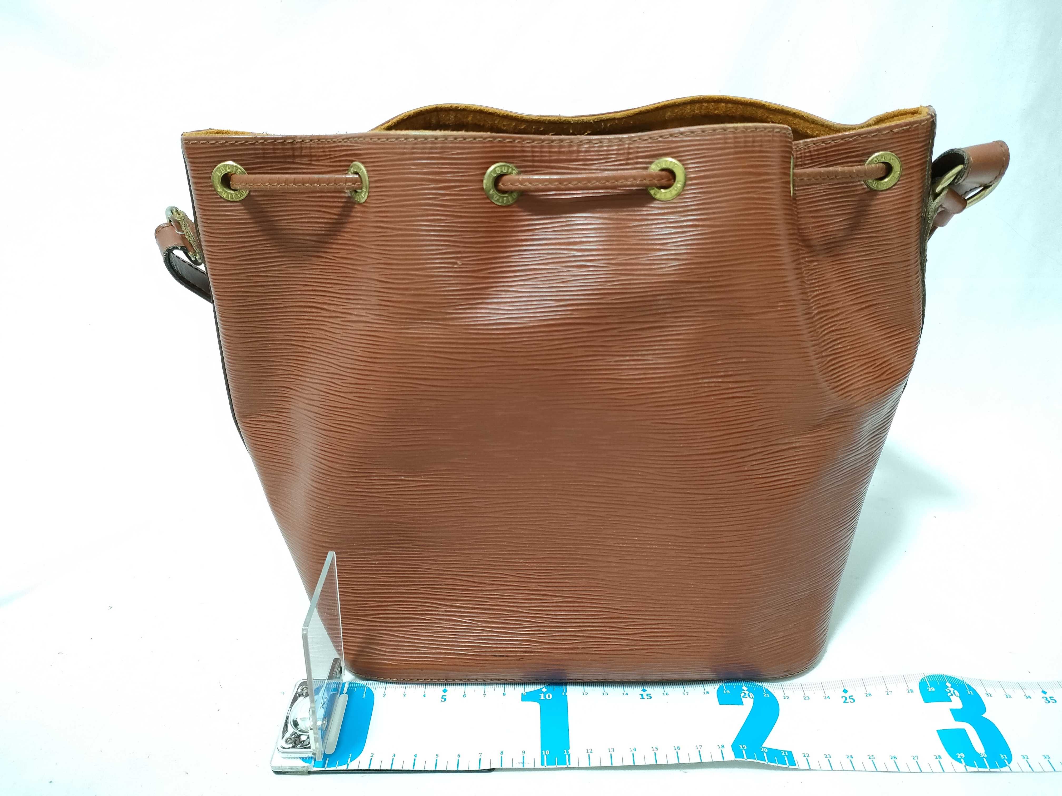 Epi Petit Noé M44103 Shoulder Bag — view 2