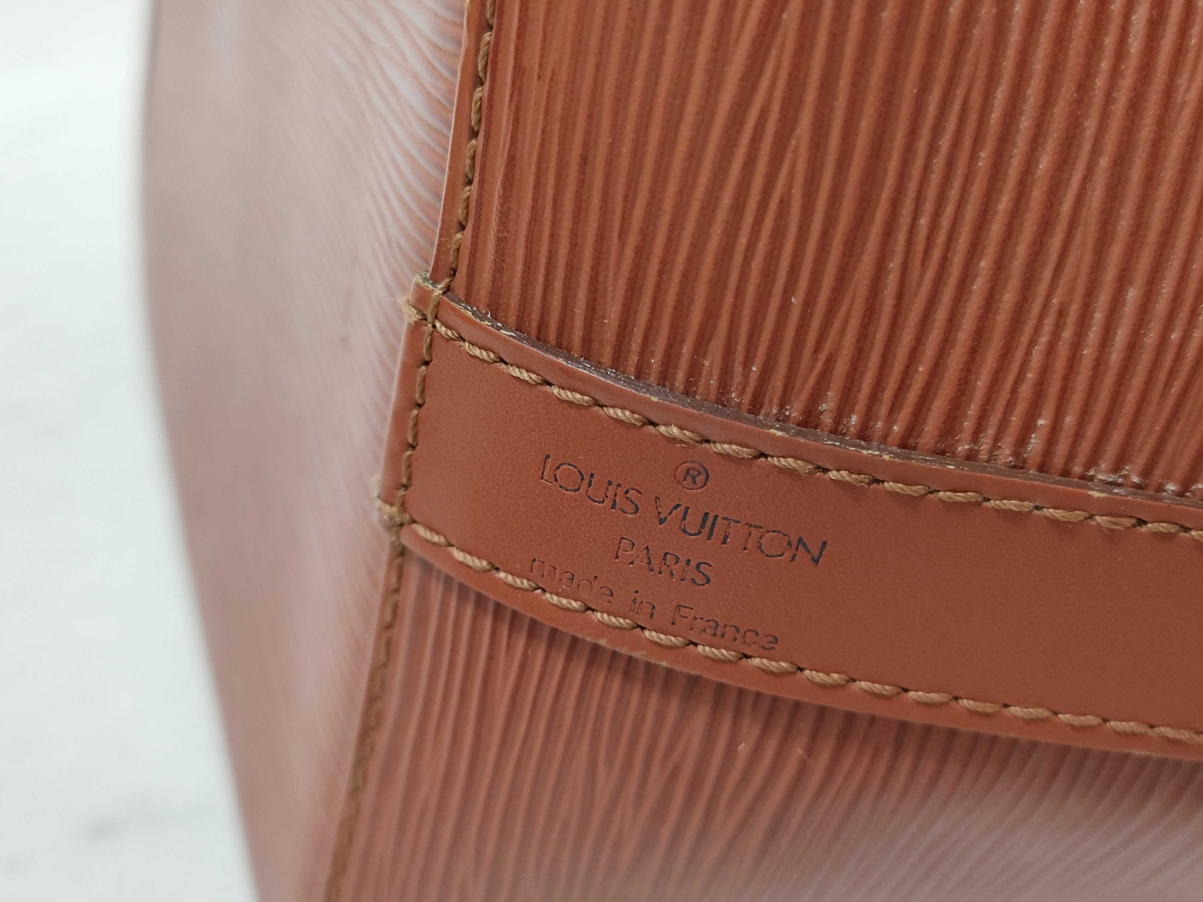 Epi Petit Noé M44103 Shoulder Bag — view 10