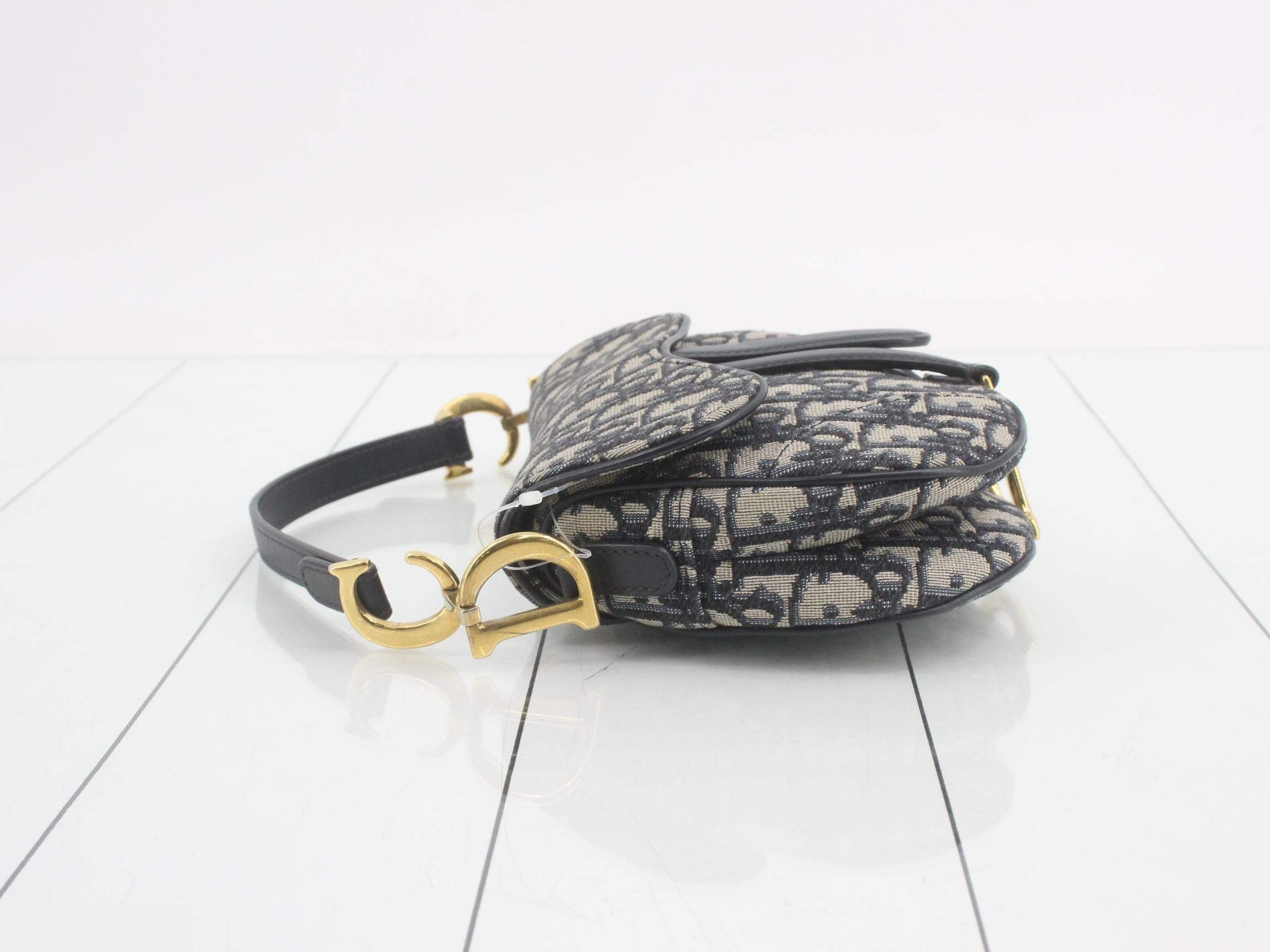 Other lines: Bags & Handbags, Canvas, Navy, 2-way — view 4