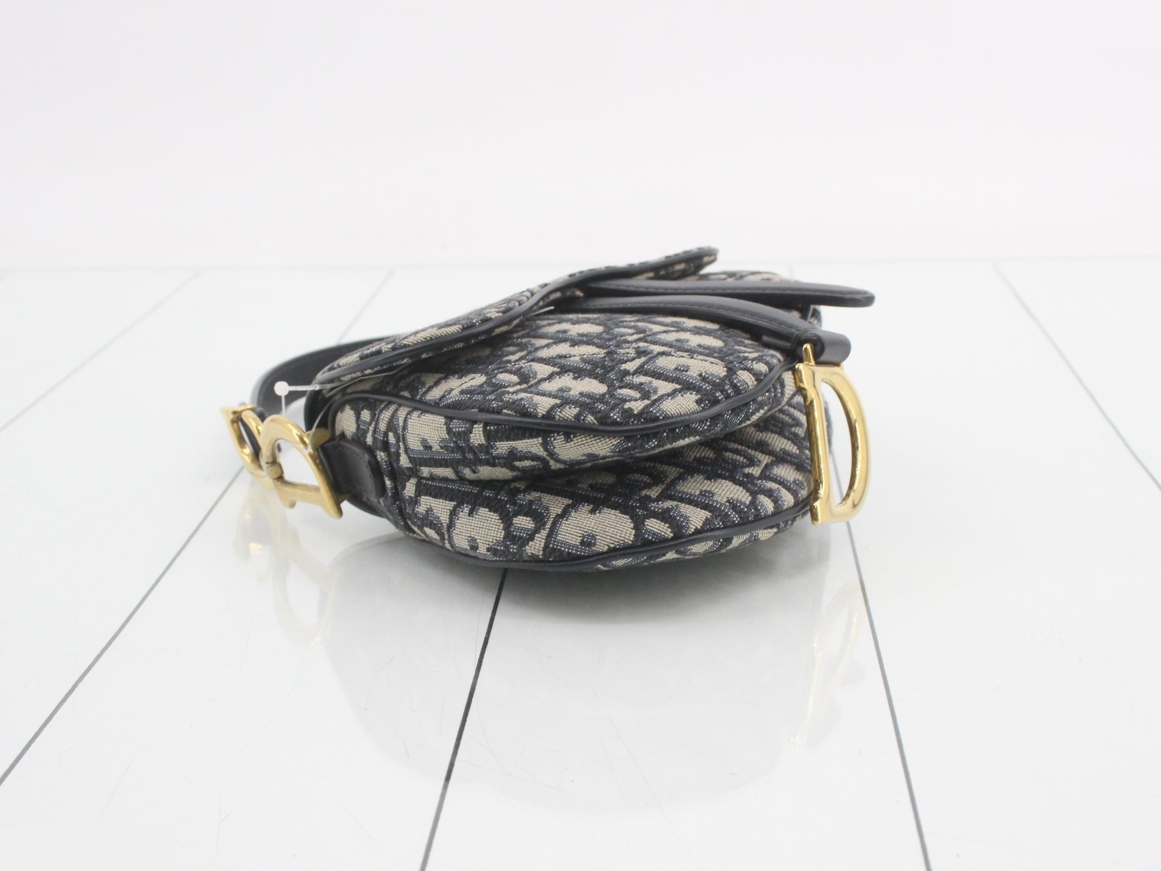 Other lines: Bags & Handbags, Canvas, Navy, 2-way — view 5