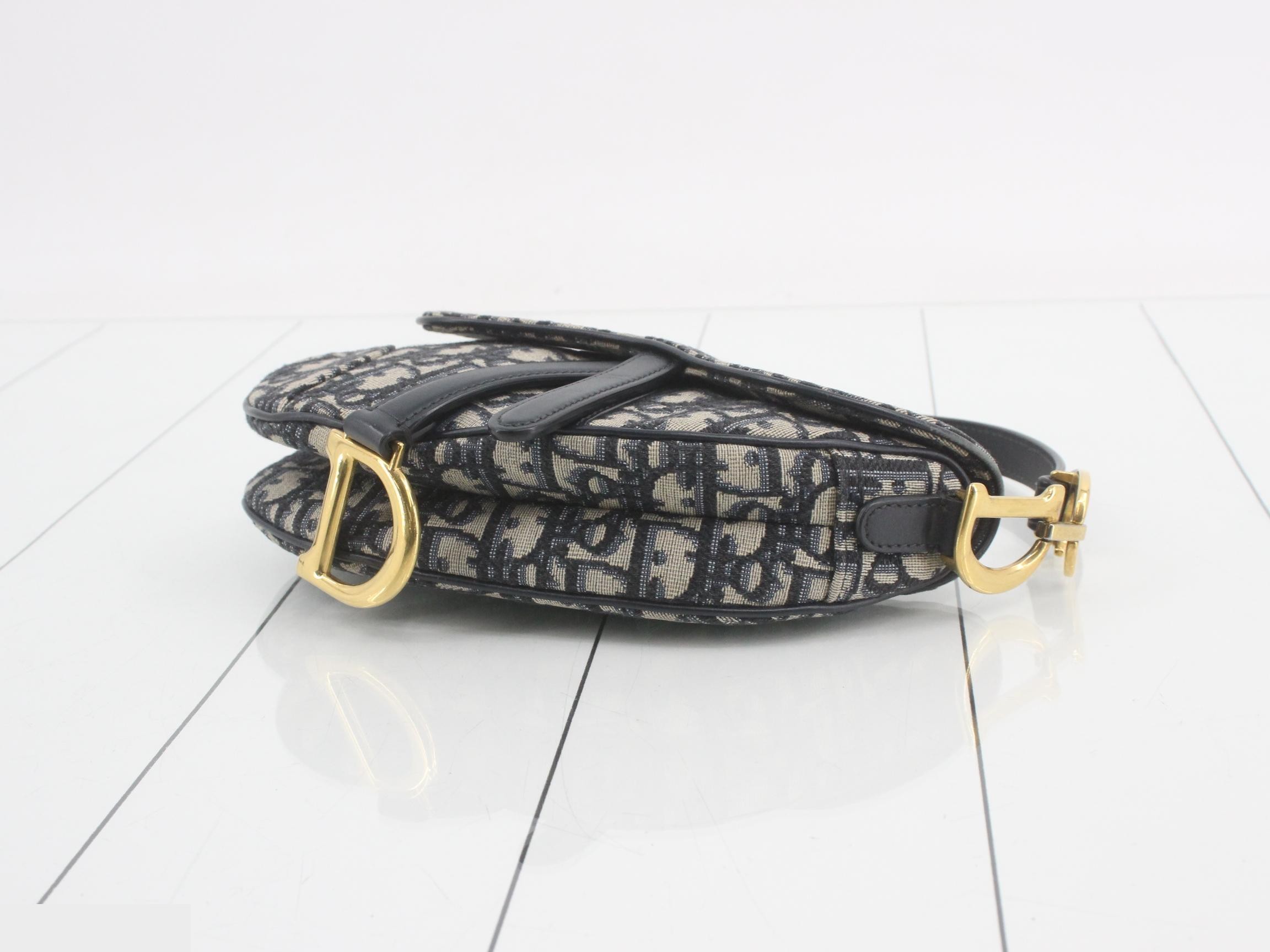 Other lines: Bags & Handbags, Canvas, Navy, 2-way — view 6