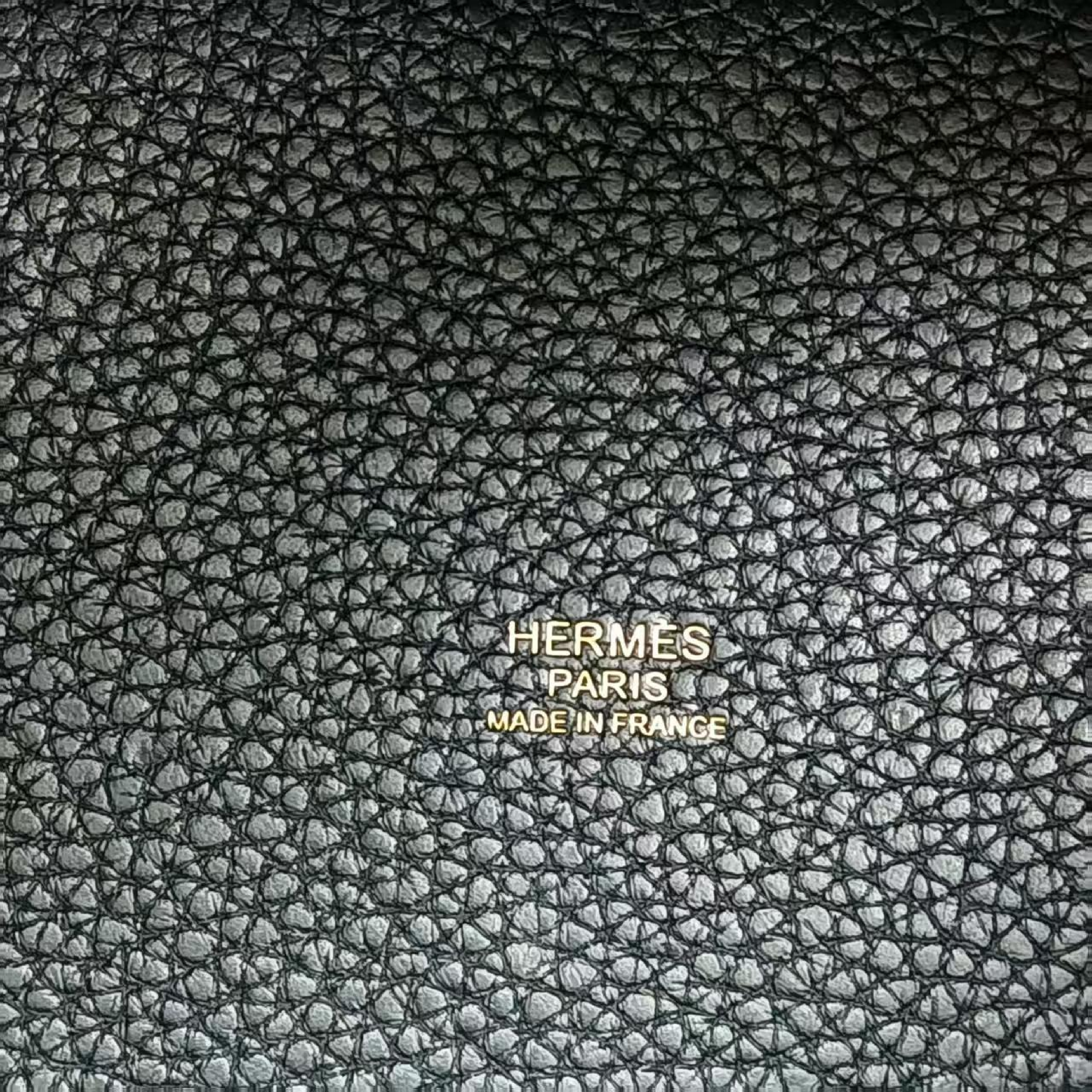 Picotan Cowhide Handbag Y-engraved Handbag — view 11
