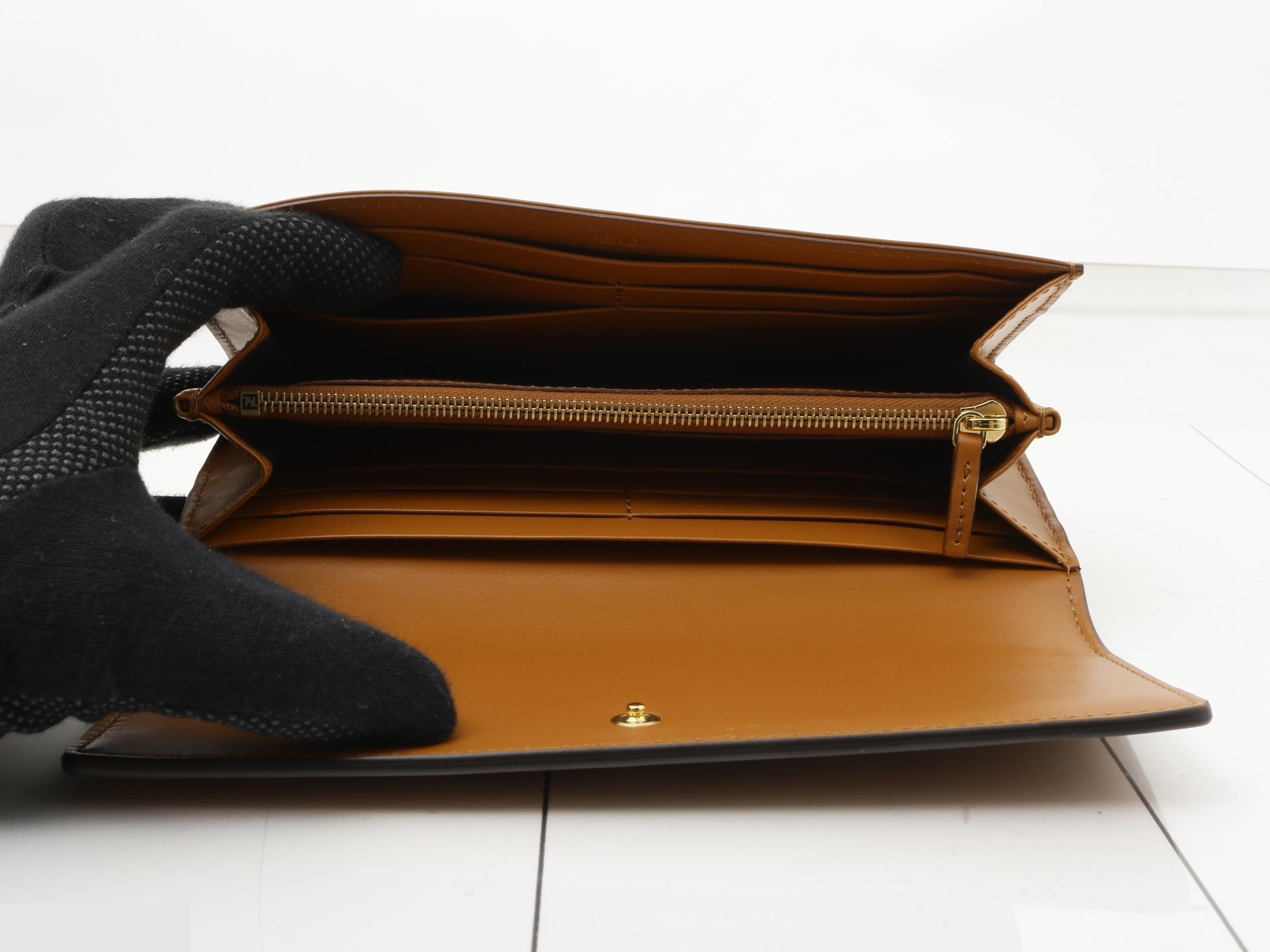 Embossed logo long wallet, unused, brown. — view 4