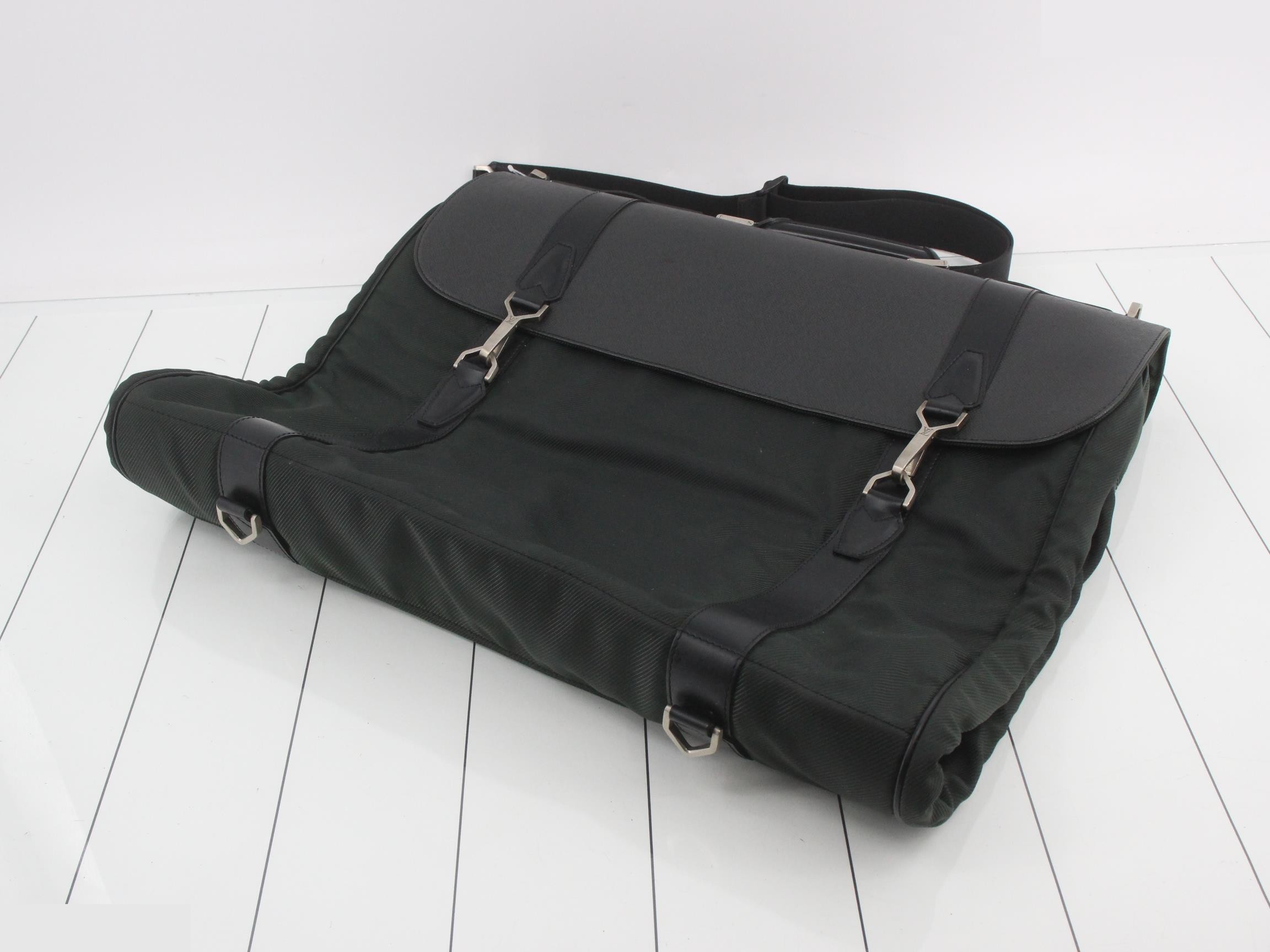 Portable Gibessière Garment Cover — view 2