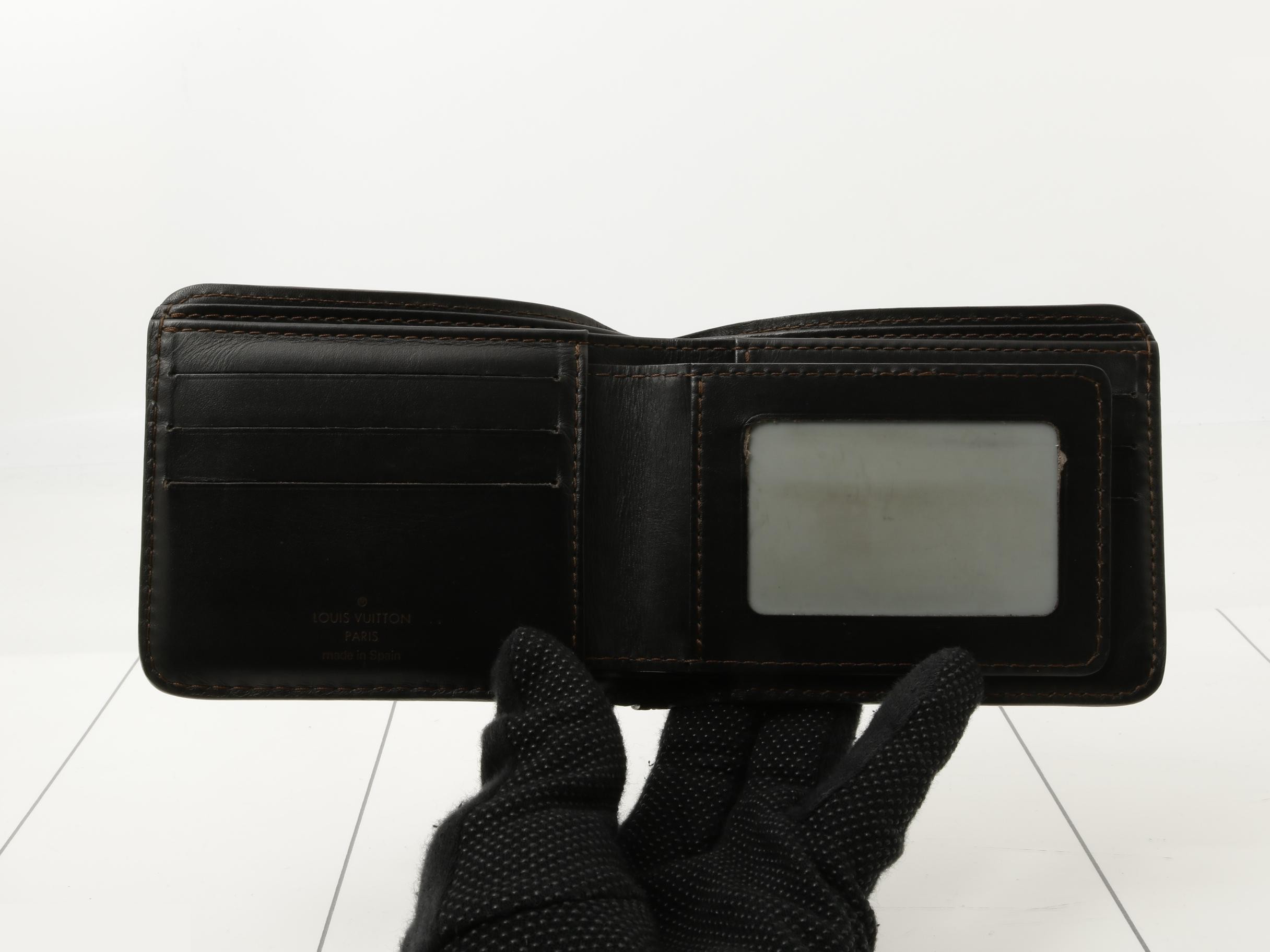 wallet — view 4