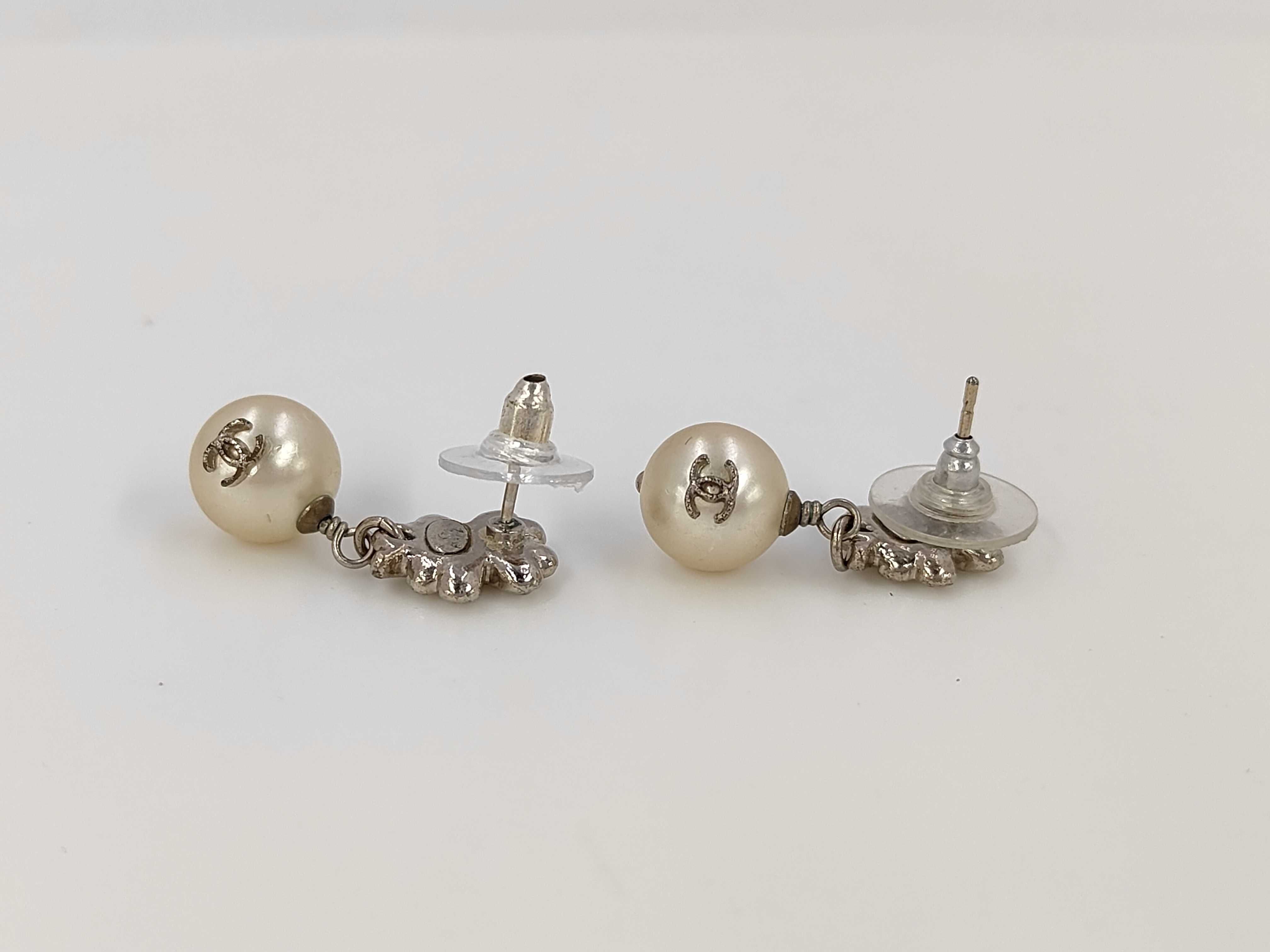 Clover Pearl Earrings — view 2