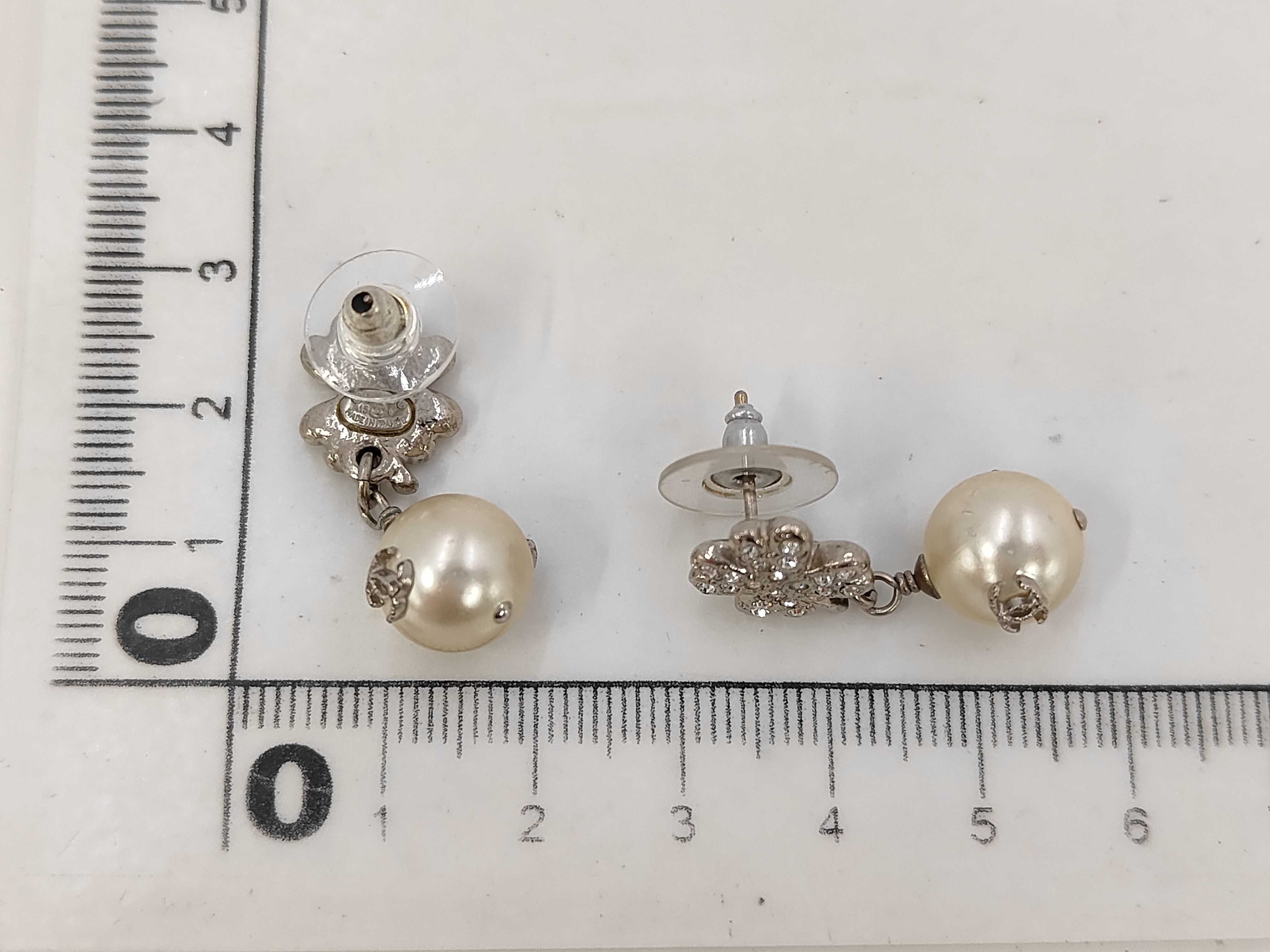 Clover Pearl Earrings — view 5
