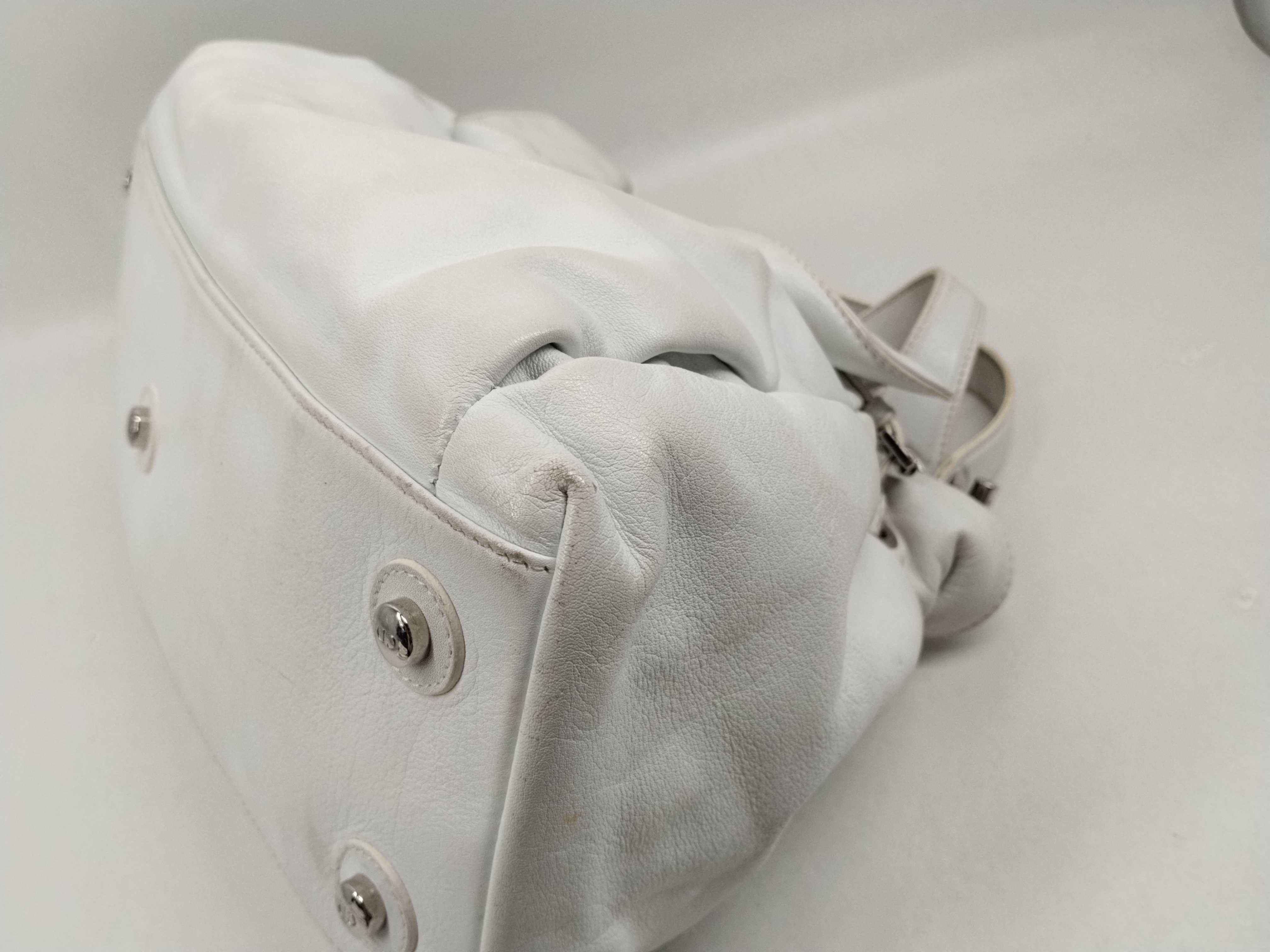 Le Torrent White Handbag — view 6