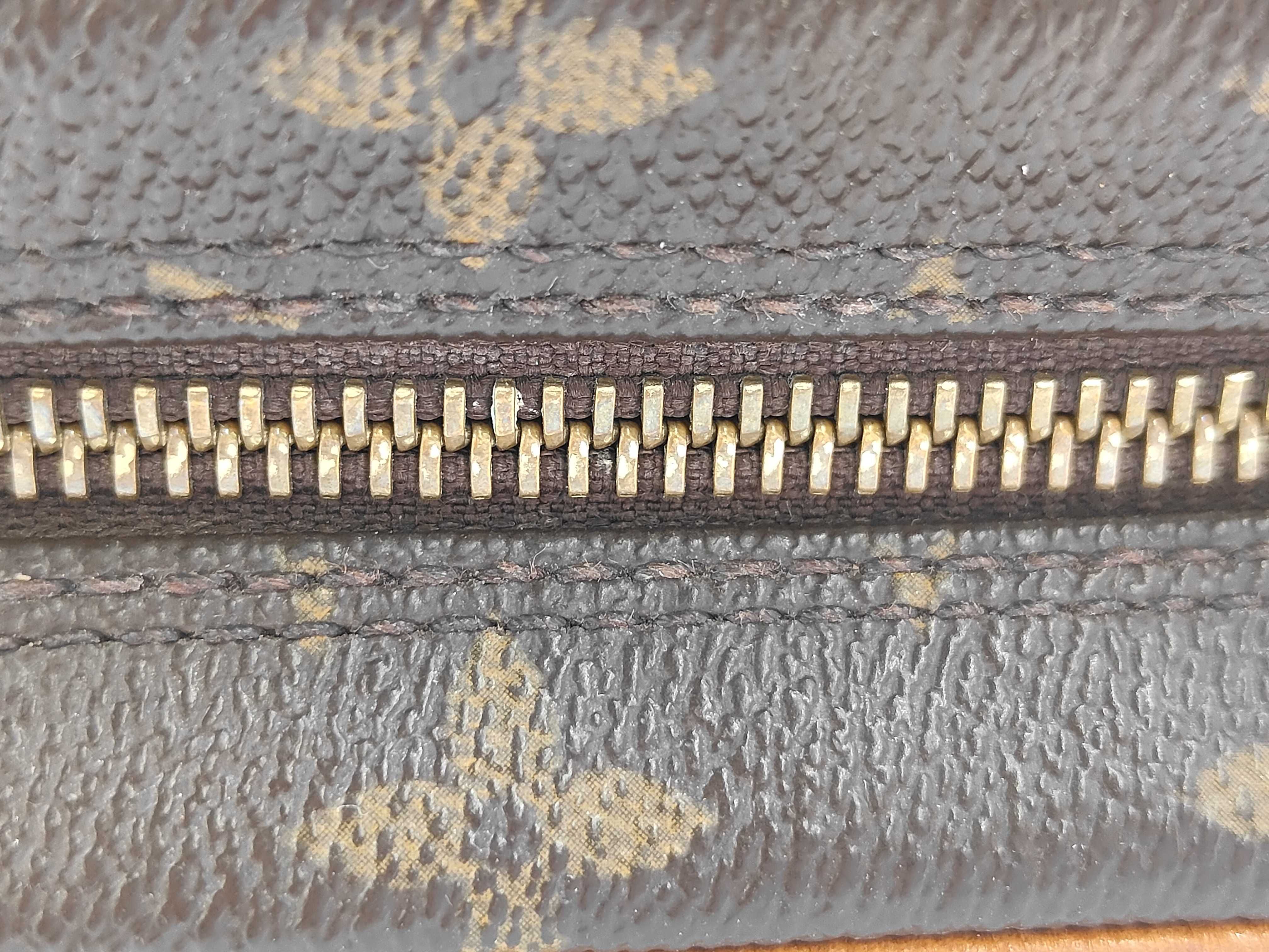 Monogram Louis Vuitton Monogram Amazon TH0053 Shoulder Bag — view 3