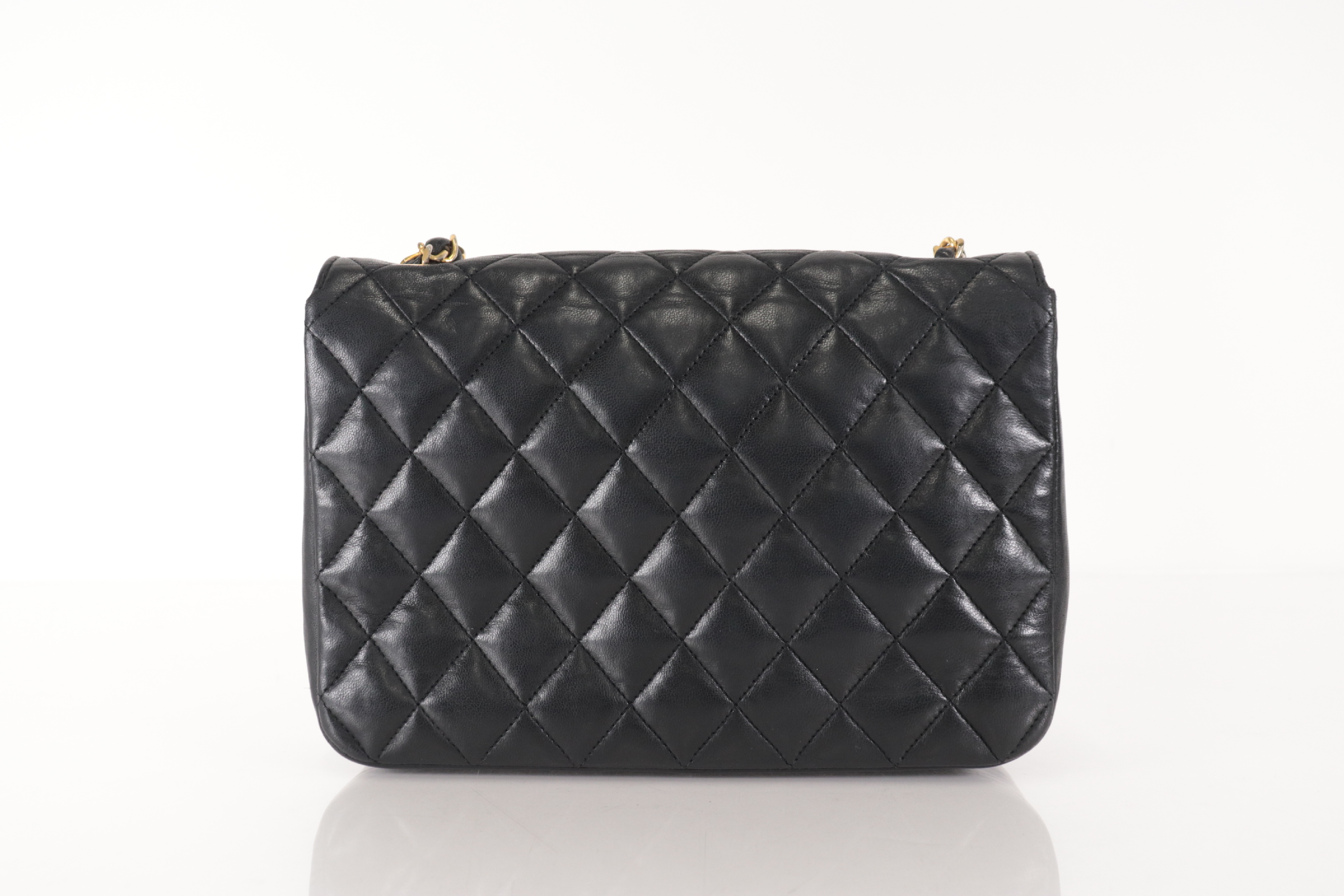 Round Flap Lambskin Chain Shoulder Bag (Serial Number 0) — view 2