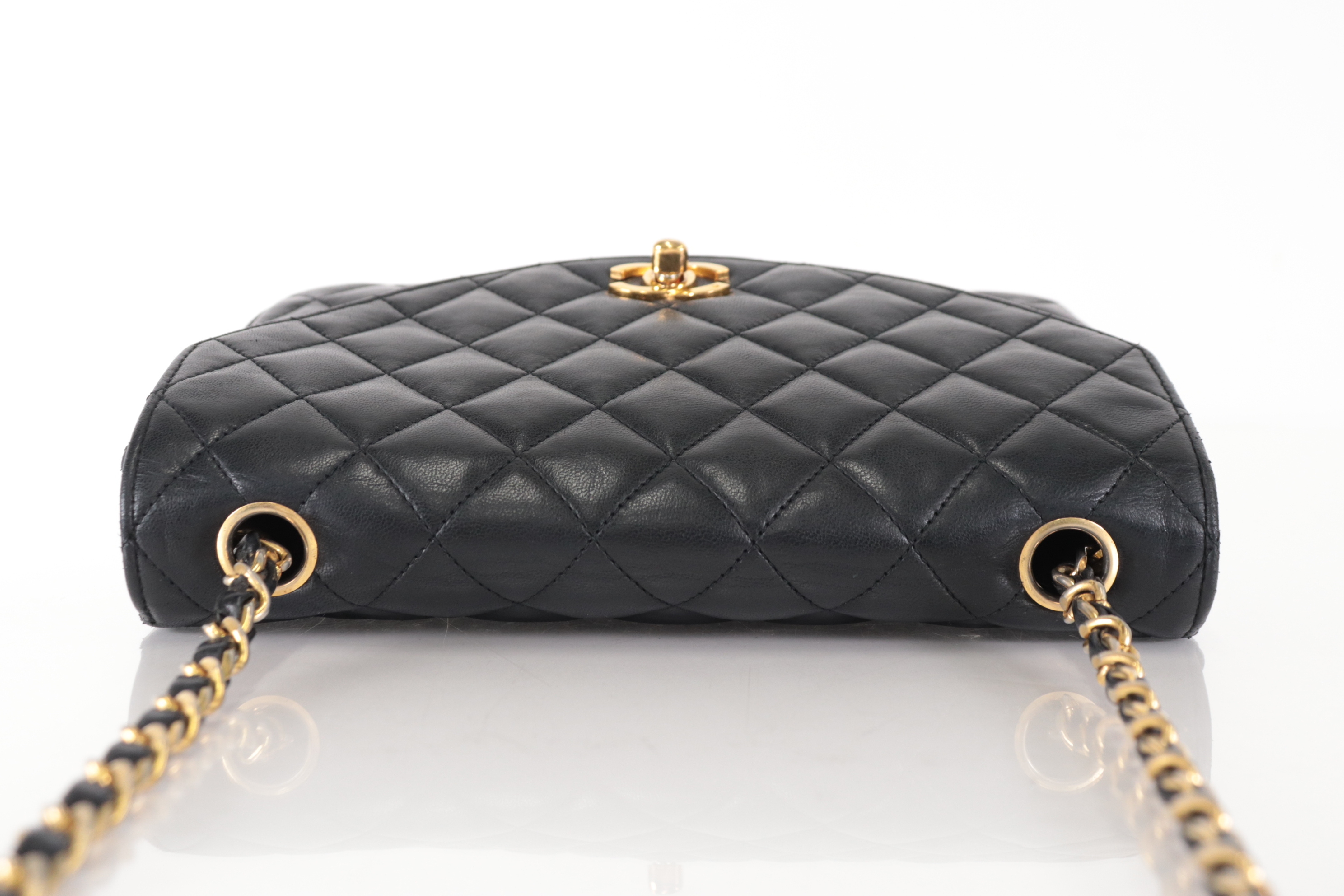 Round Flap Lambskin Chain Shoulder Bag (Serial Number 0) — view 5