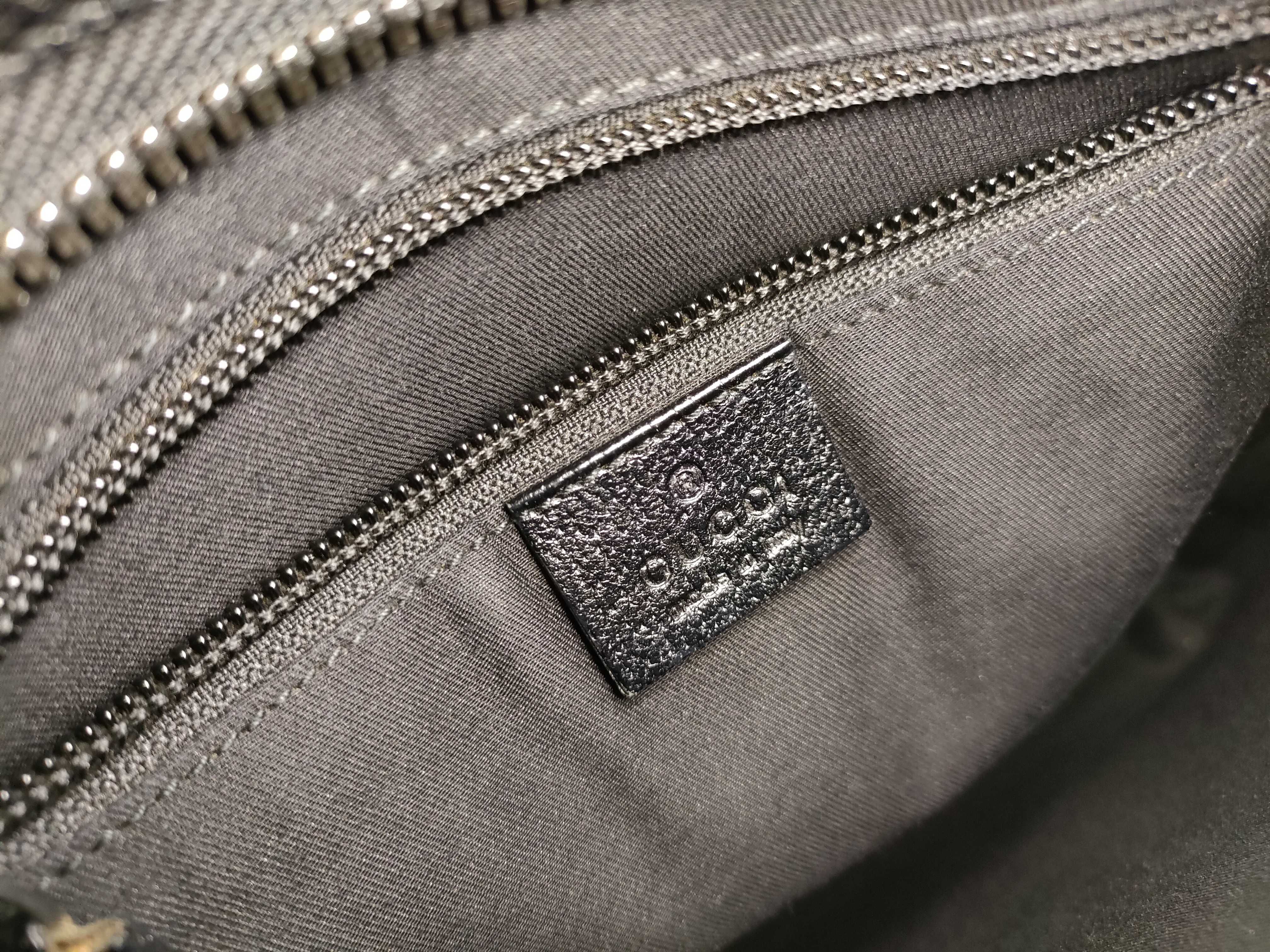GG Canvas Shoulder Bag — view 12