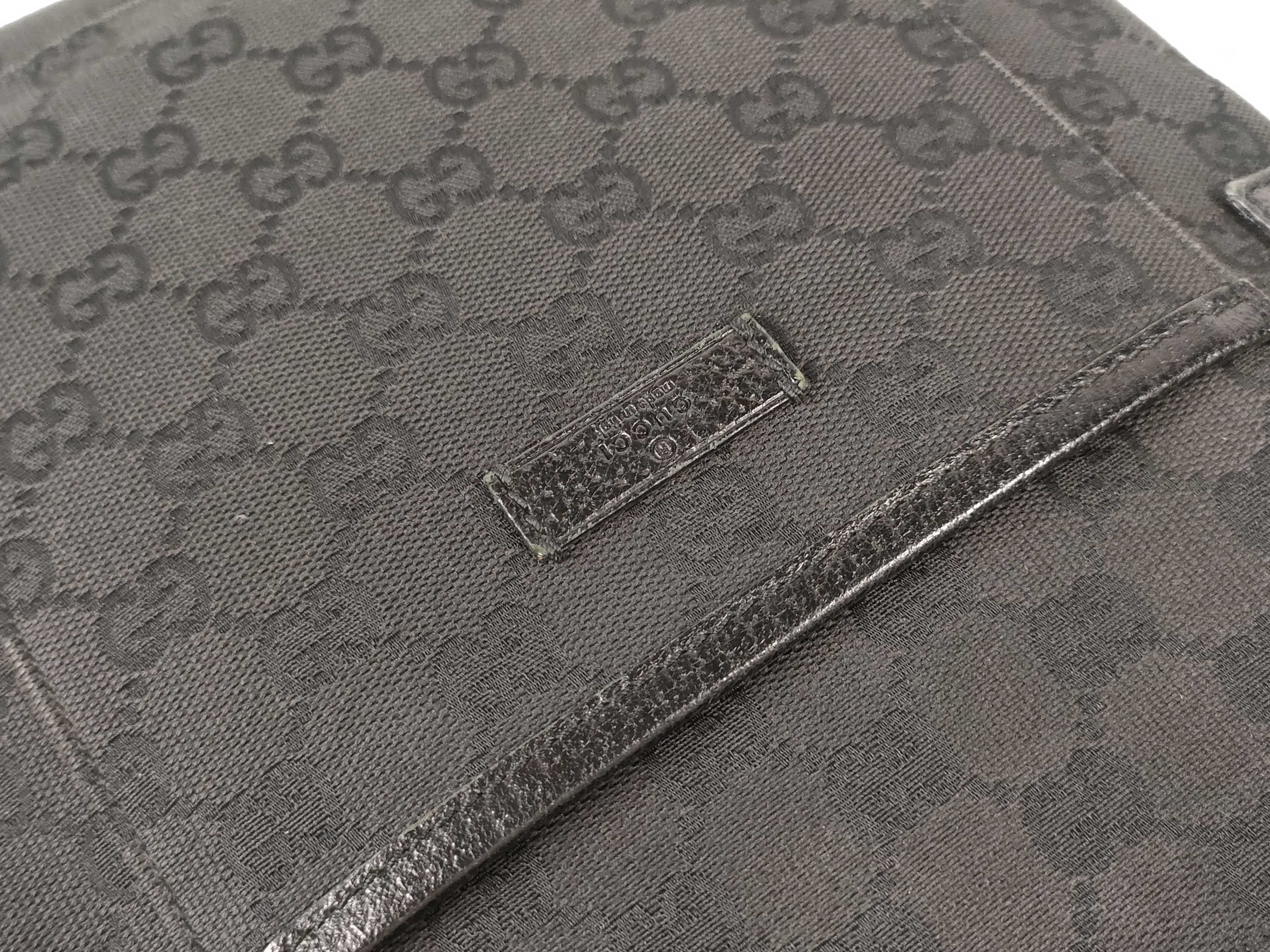 GG Canvas Shoulder Bag — view 14