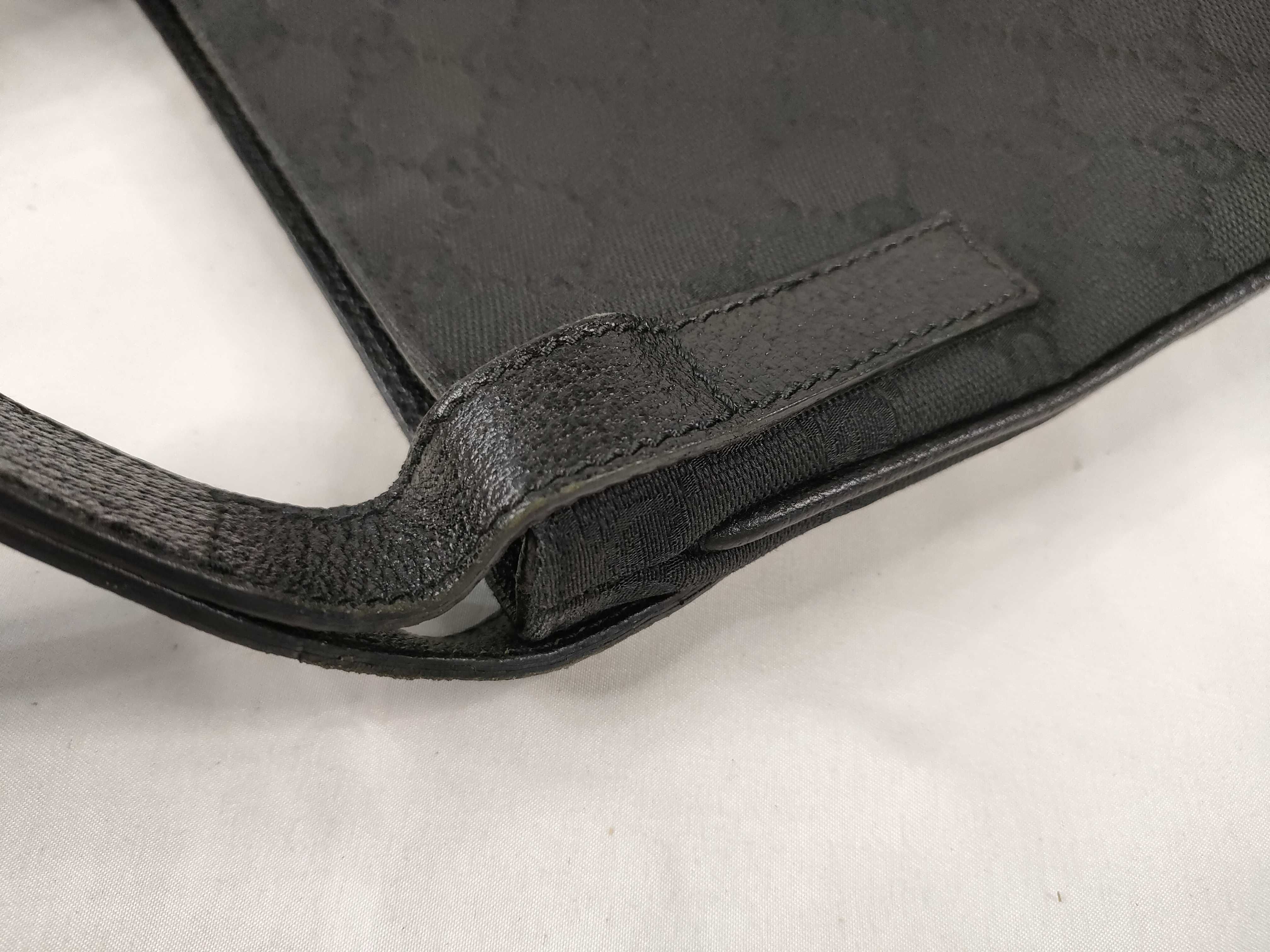 GG Canvas Shoulder Bag — view 15