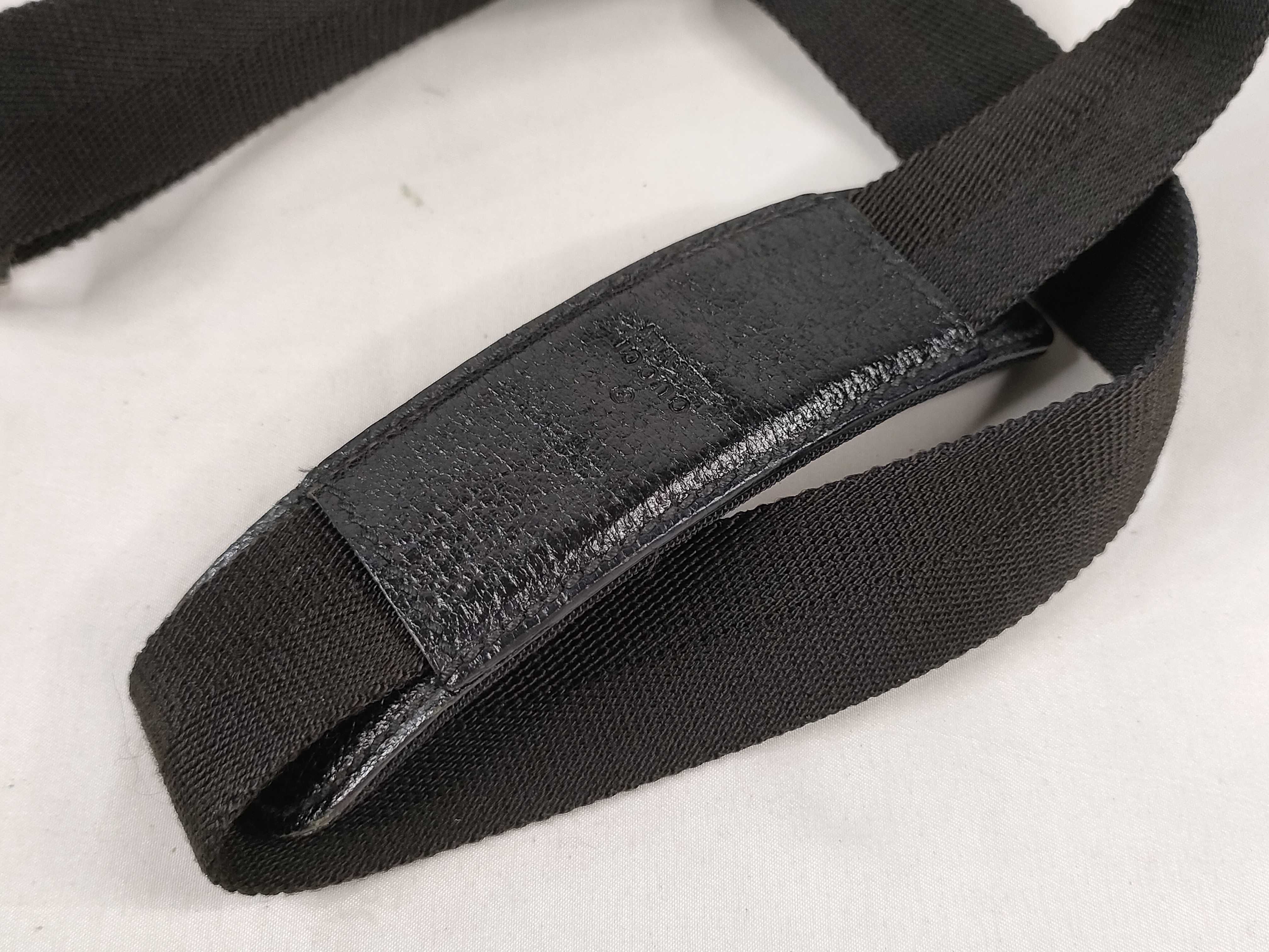 GG Canvas Shoulder Bag — view 4