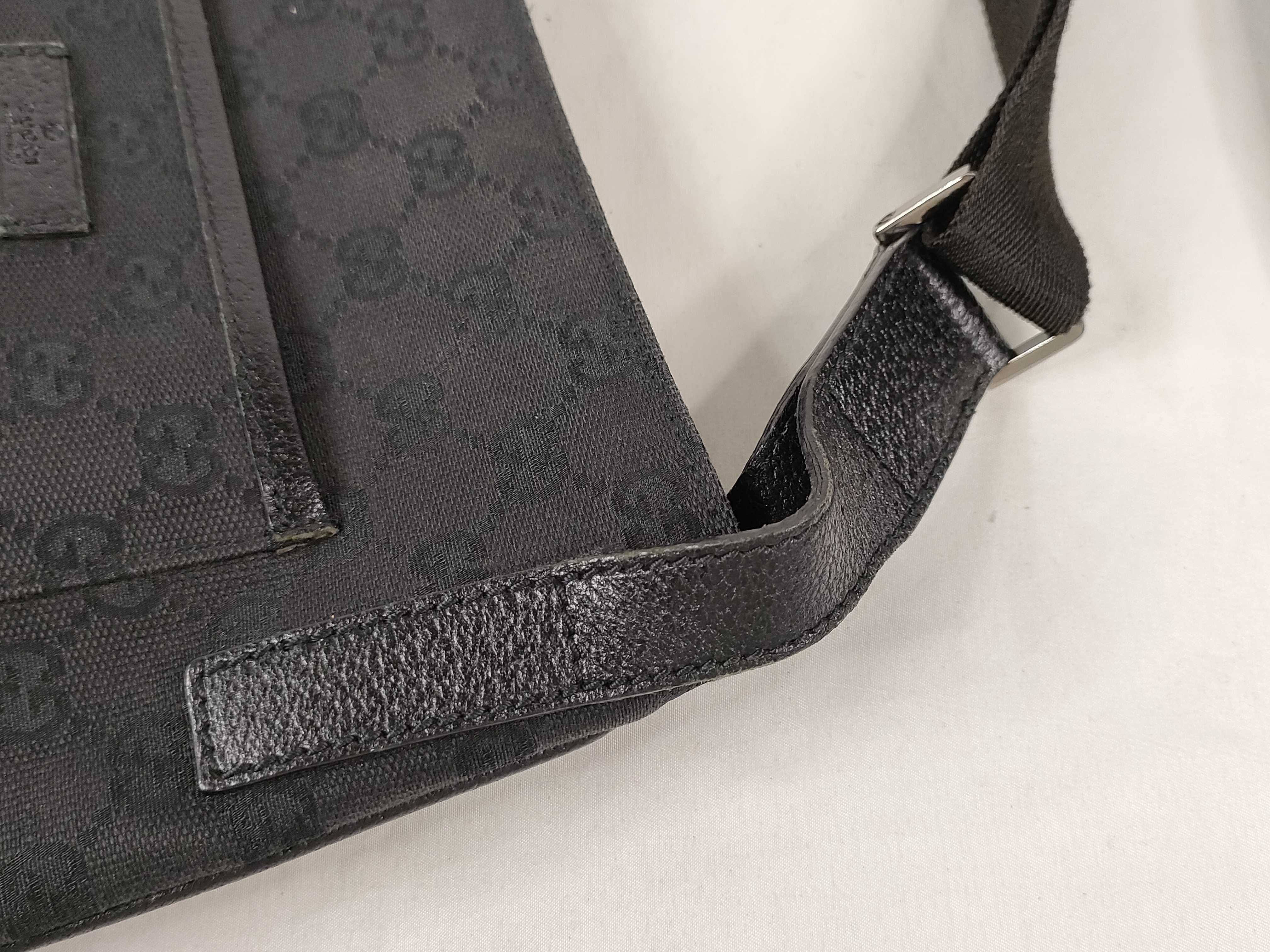 GG Canvas Shoulder Bag — view 5