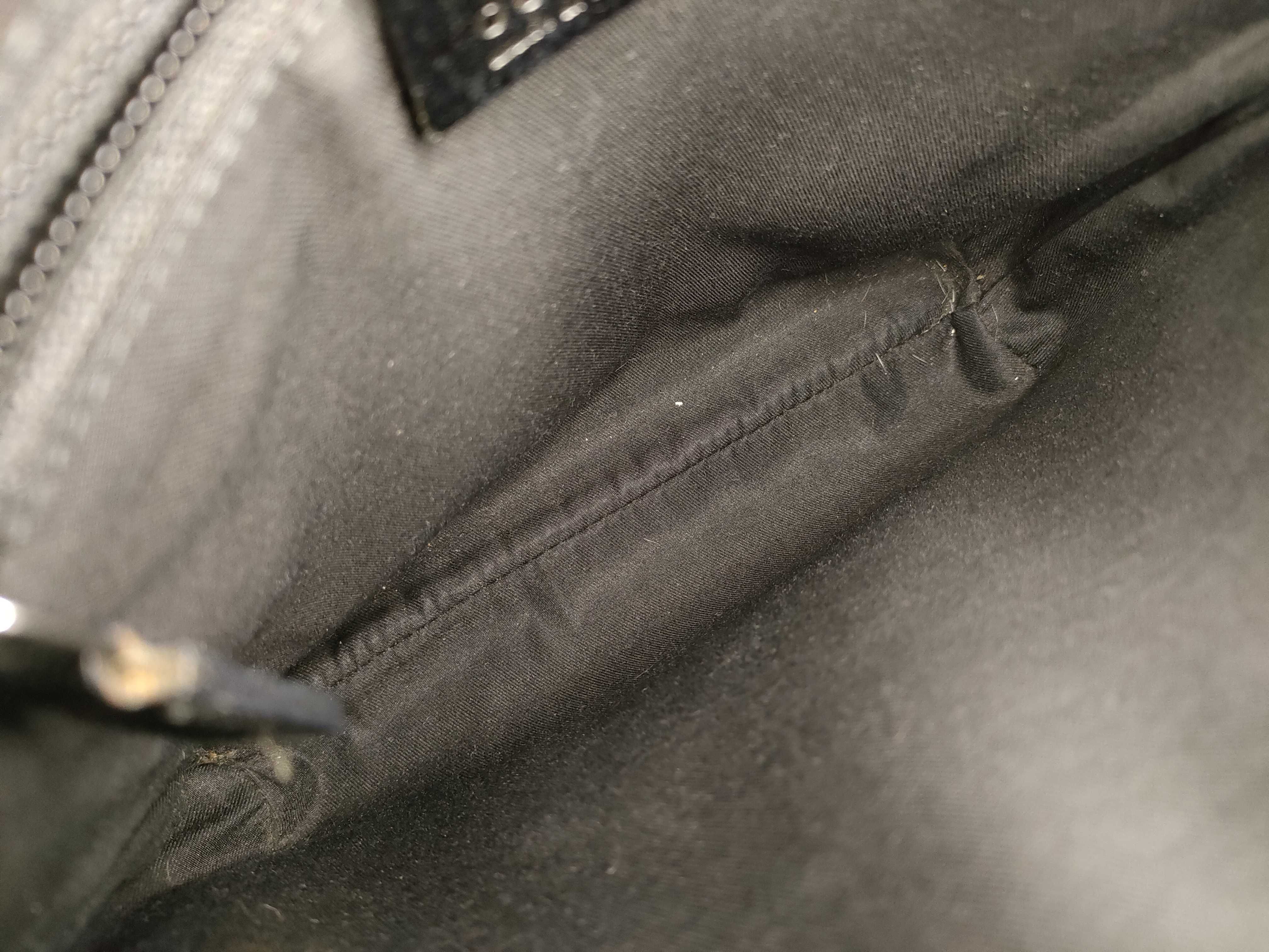 GG Canvas Shoulder Bag — view 10