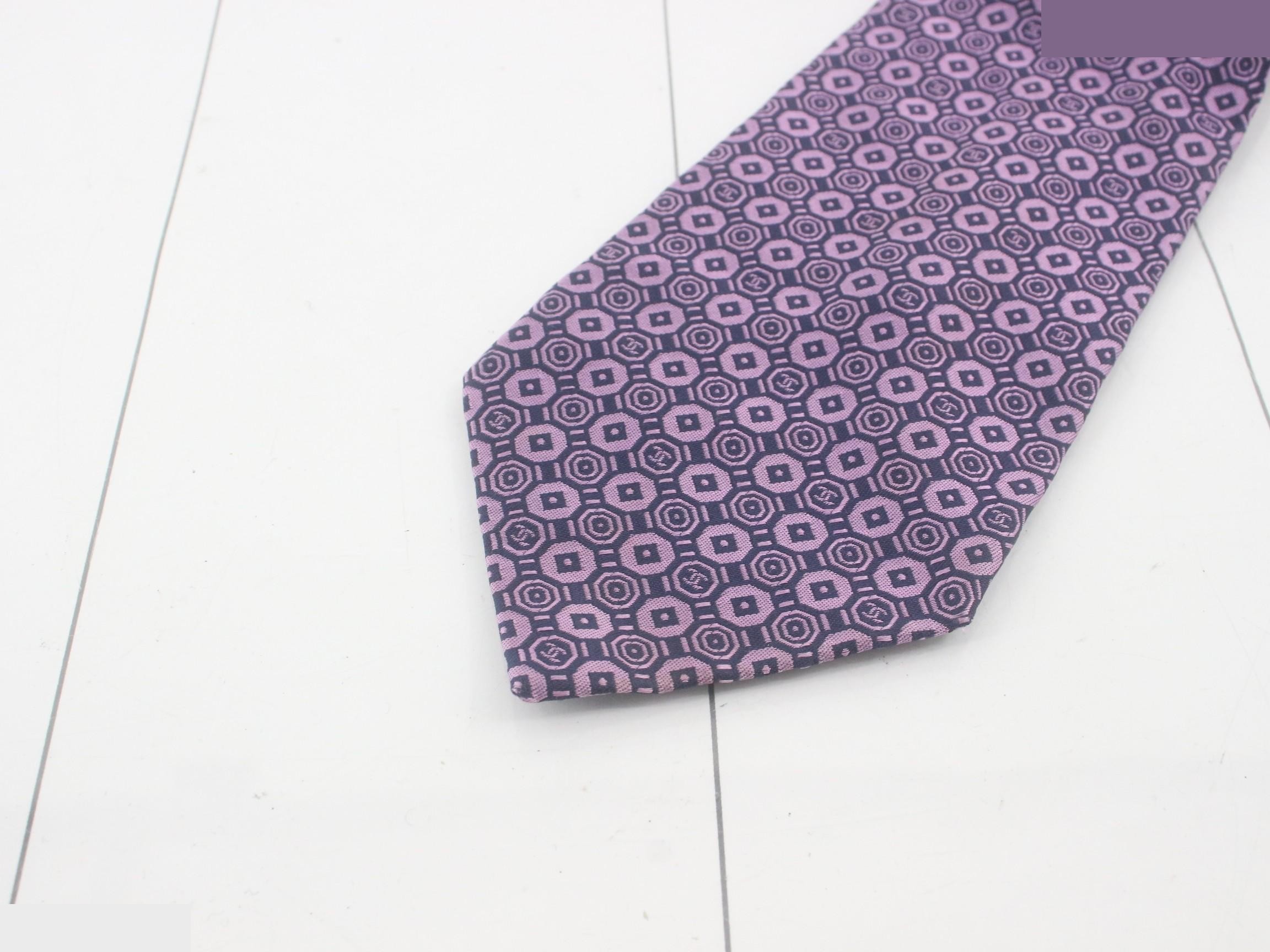 Other lines: Small items, accessories, ties — view 3