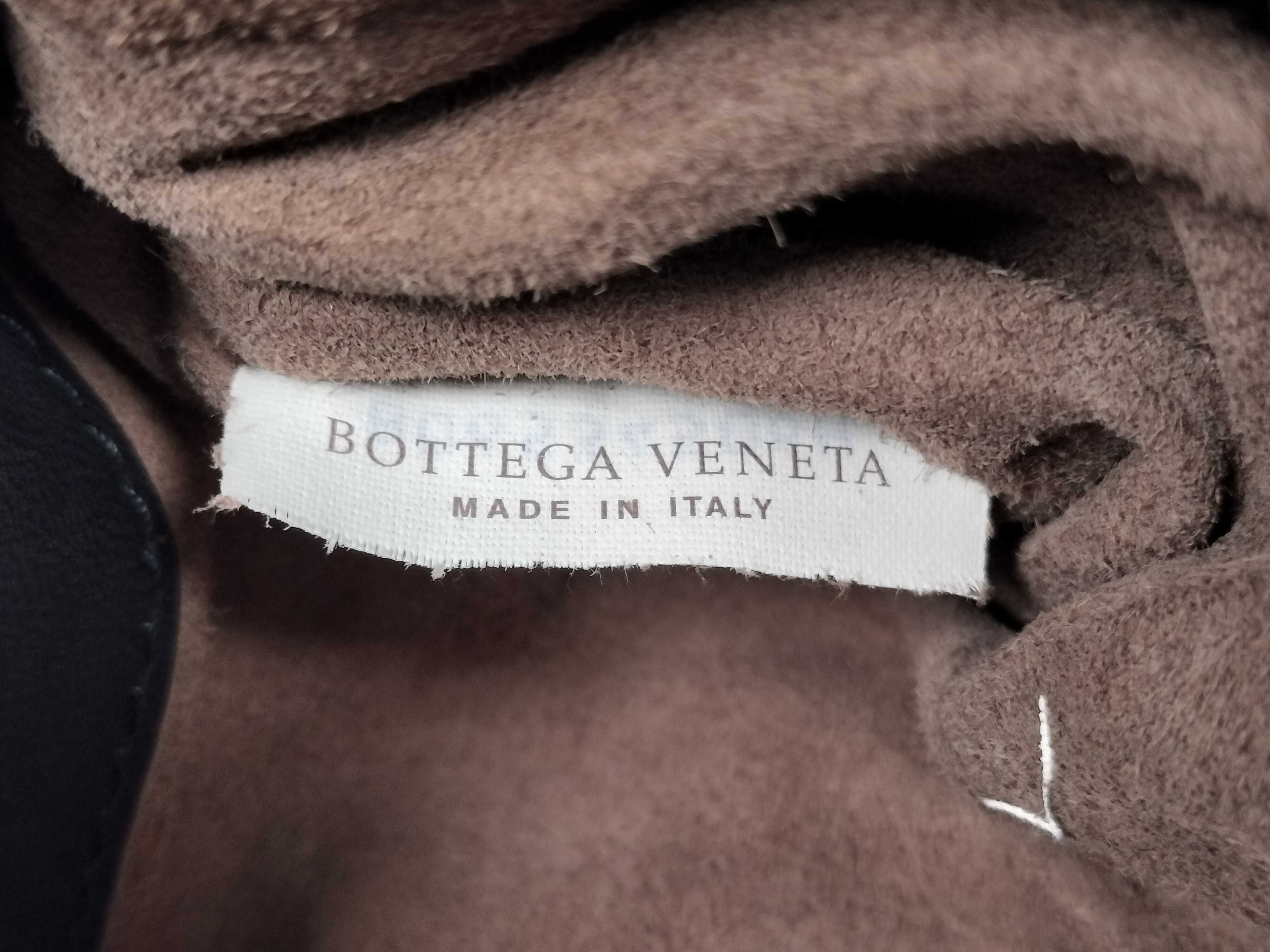 Intrecciato Bottega Veneta Intrecciato Shoulder Bag — view 12