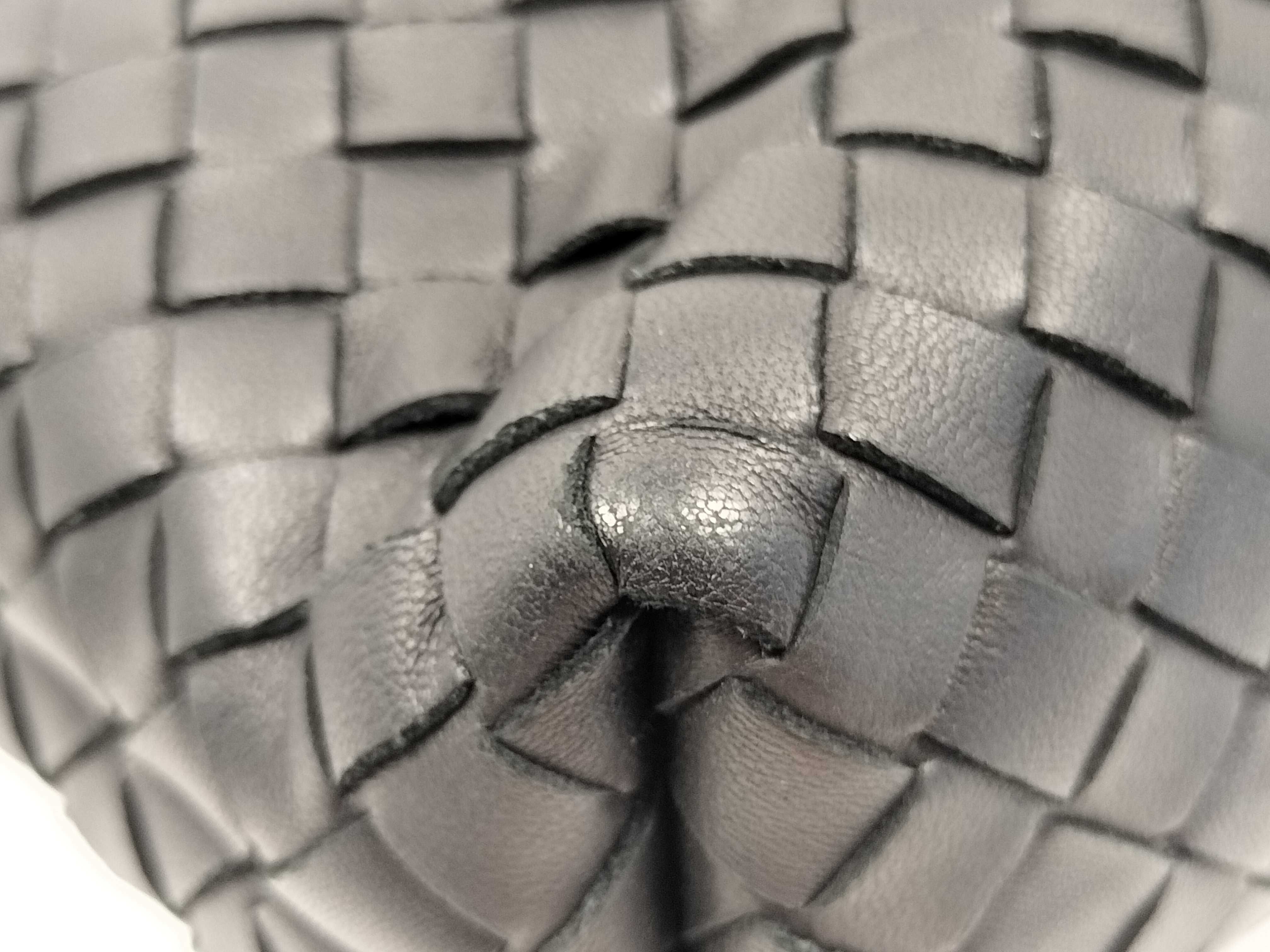 Intrecciato Bottega Veneta Intrecciato Shoulder Bag — view 6