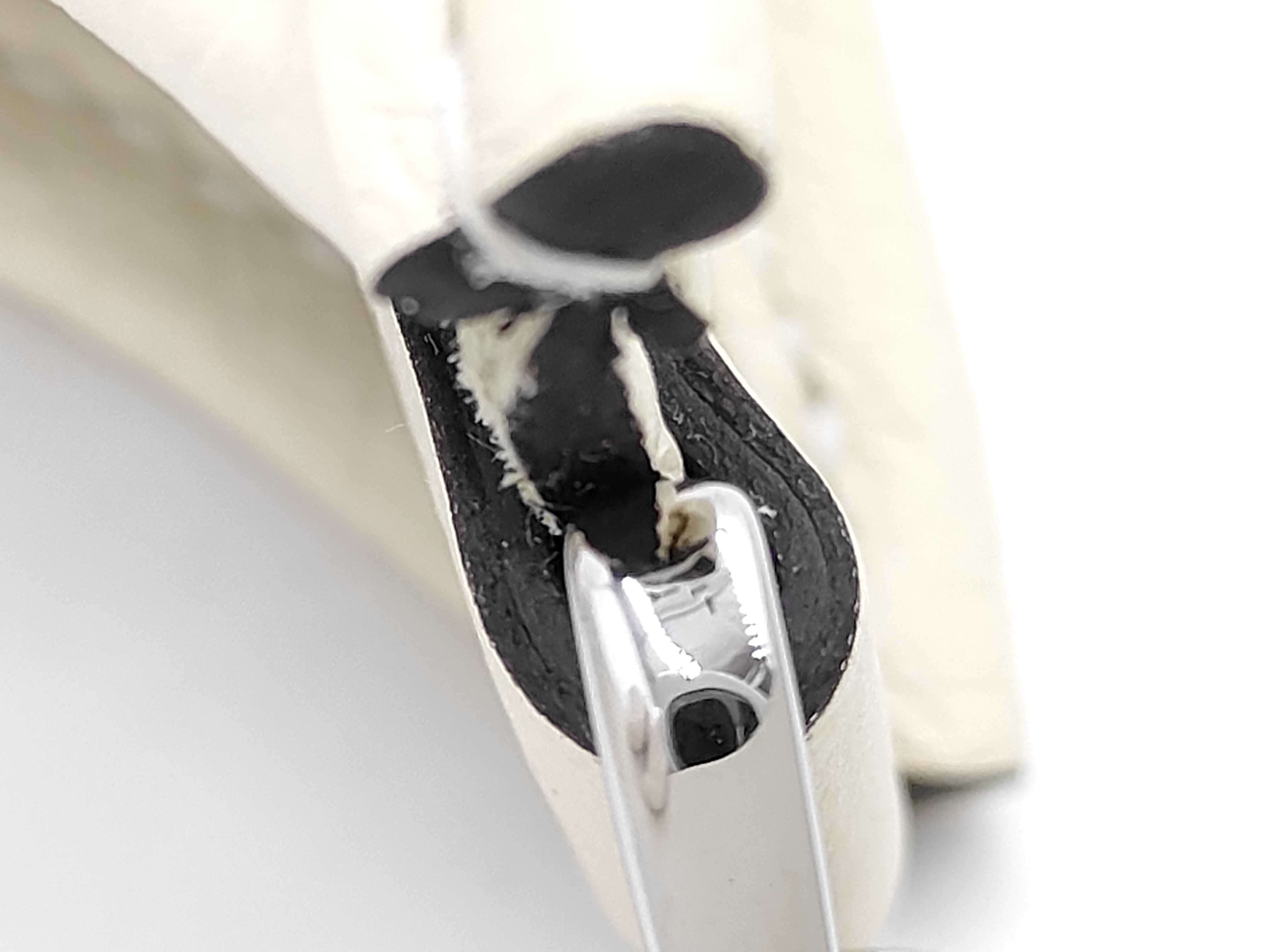 Evelyne 23 Taurillon Leather Cream Silver Hardware K Stamp Shoulder Bag — view 7