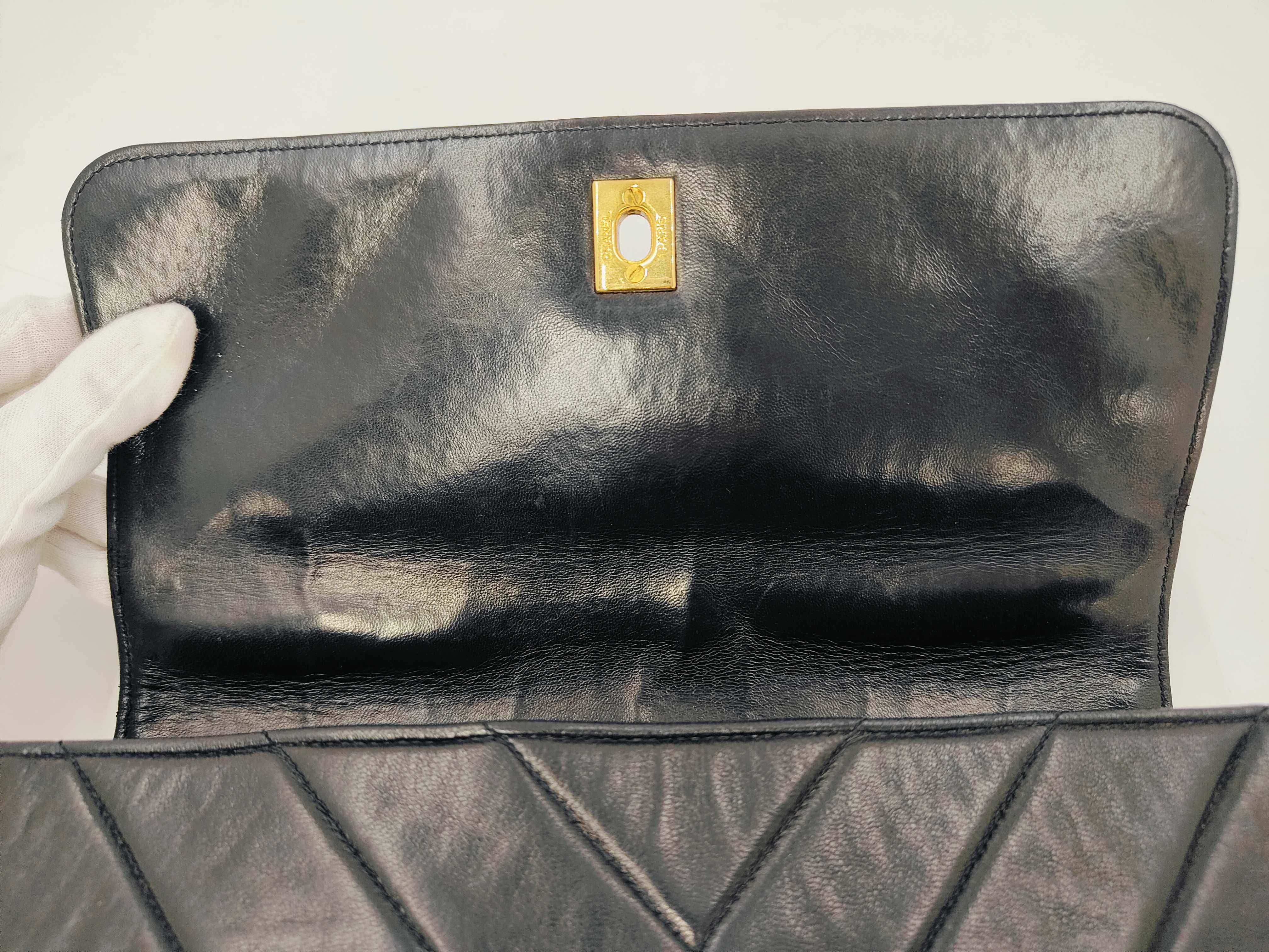 V-stitch 2-way Black Handbag — view 12